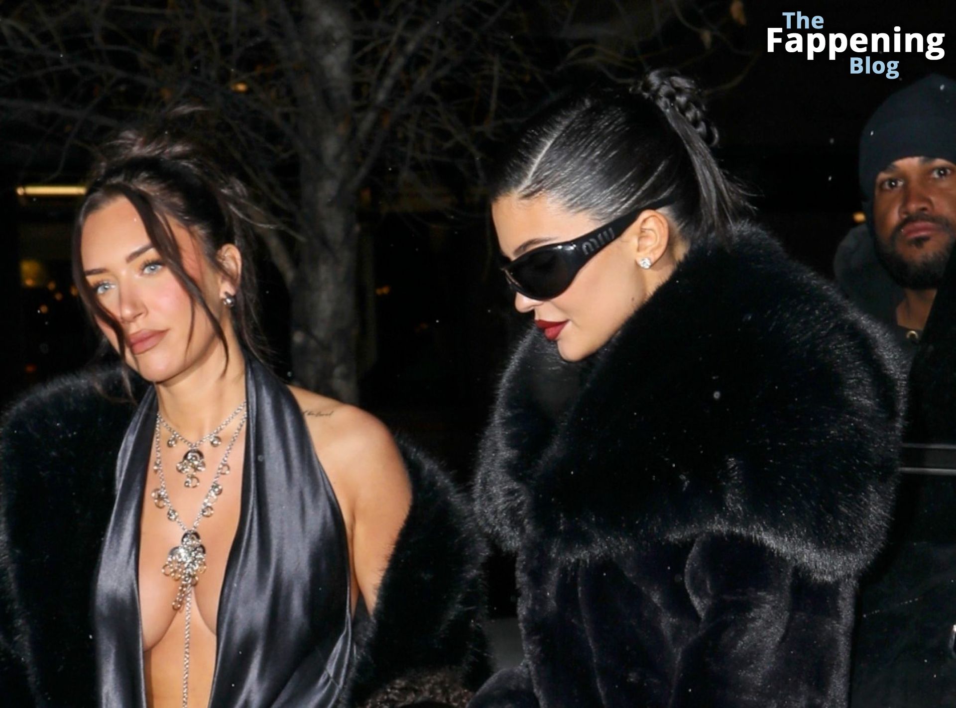 Kylie Jenner &amp; Anastasia Karanikolaou Look Sexy in Aspen (18 Photos)
