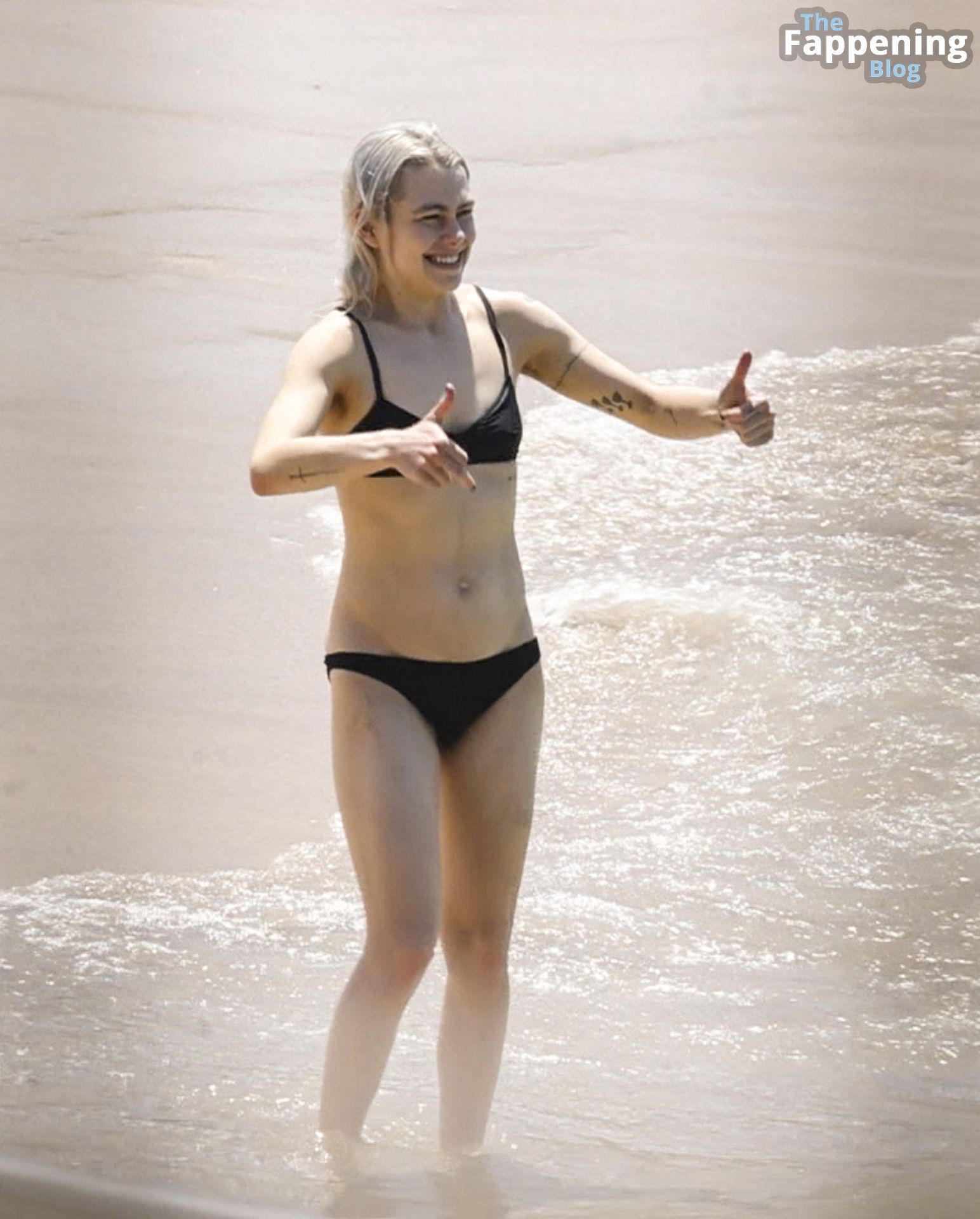 Phoebe Bridgers Enjoys a Beach Day in Sydney (30 Photos)