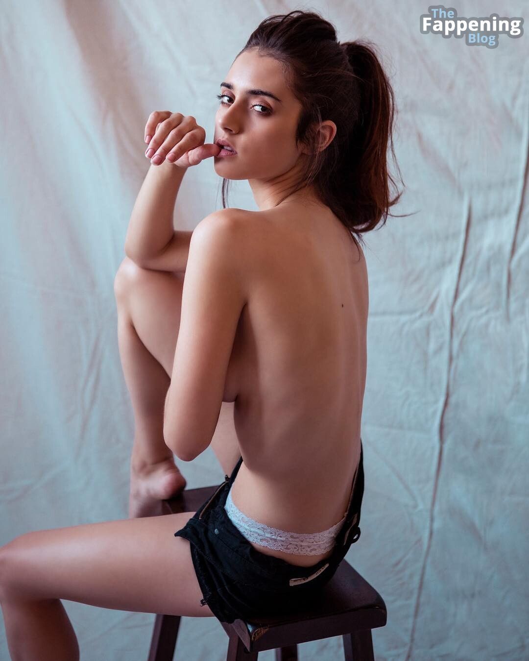 Sarah Curr Nude &amp; Sexy Collection (116 Photos)