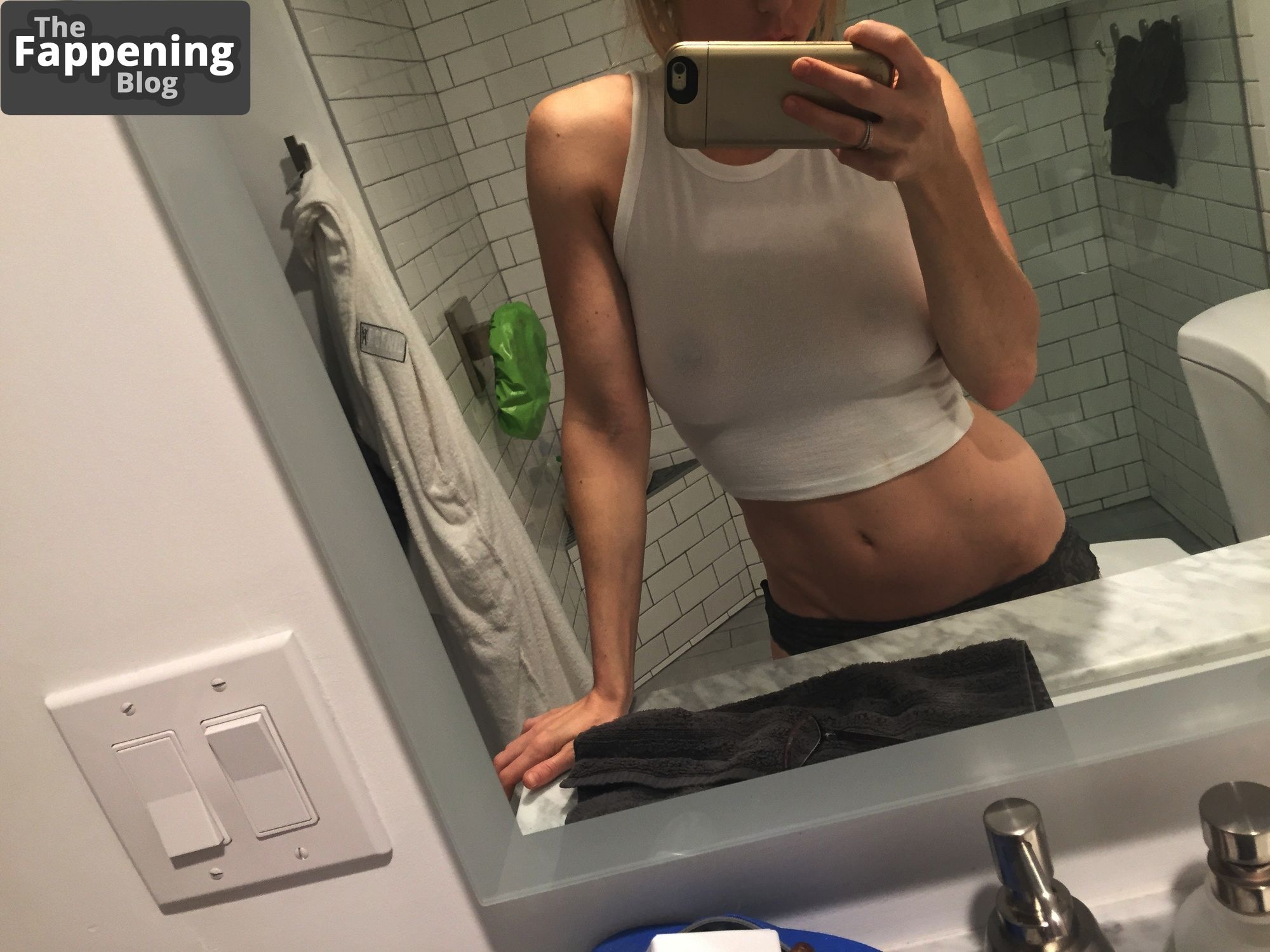 Iliza Shlesinger Nude &amp; Sexy Leaked The Fappening (8 Photos)