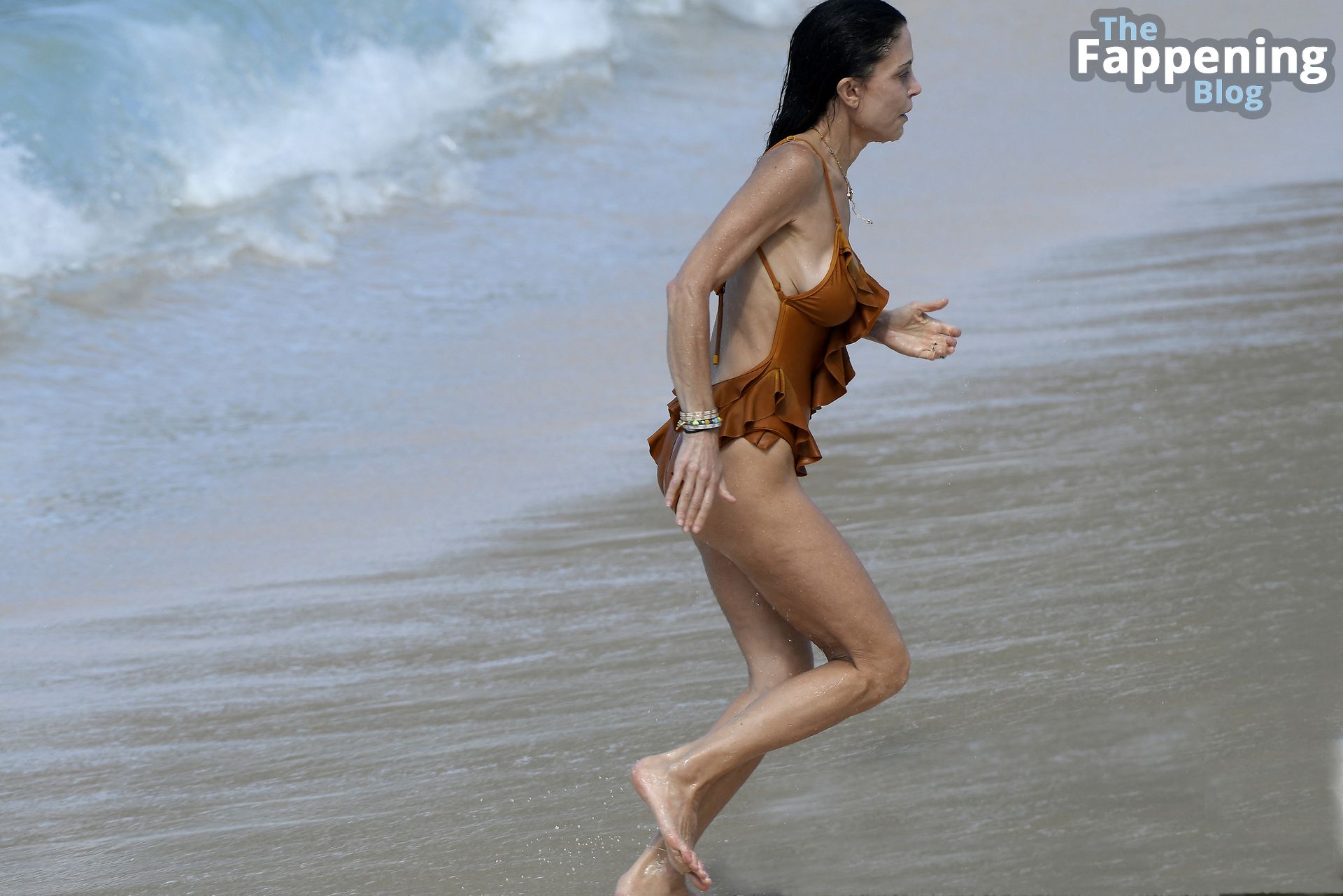Bethenny Frankel Shows Off Her Incredible Physique in a Swimsuit While Enjoying the Sun in St Barts (41 Photos)