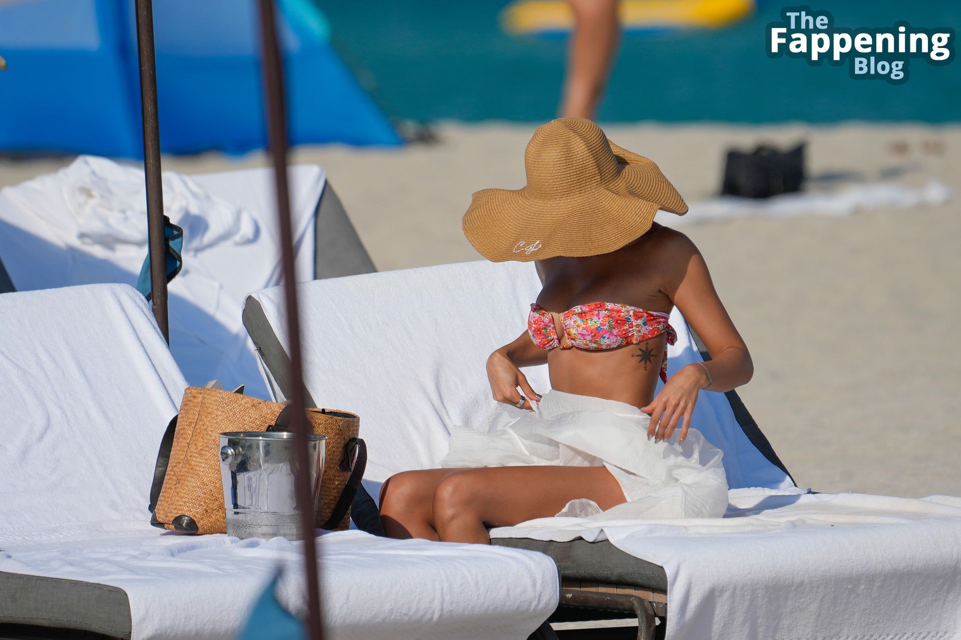 Chantel Jeffries Wears a Monogrammed Sun Hat at the Beach in Miami (29 Photos)