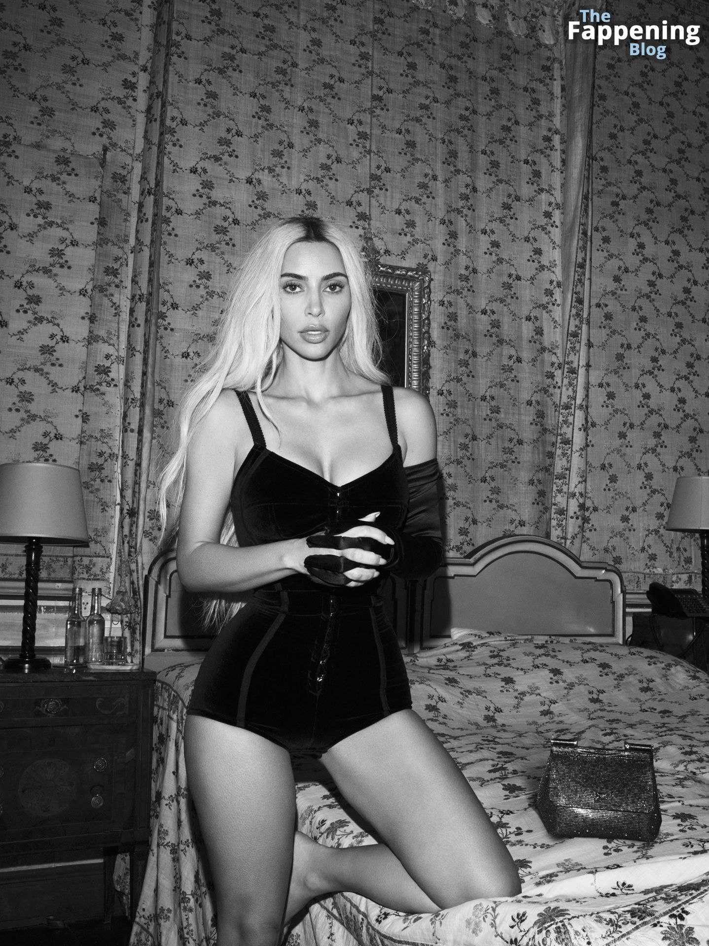 Kim Kardashian Displays Her Curves for a New Dolce &amp; Gabbana Campaign (9 Photos)