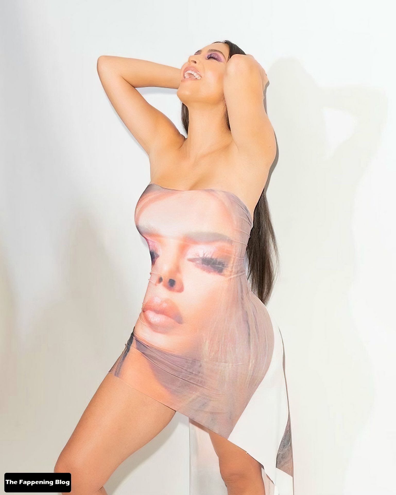 Kim Kardashian Nude &amp; Sexy Collection – Part 10 (150 Photos)