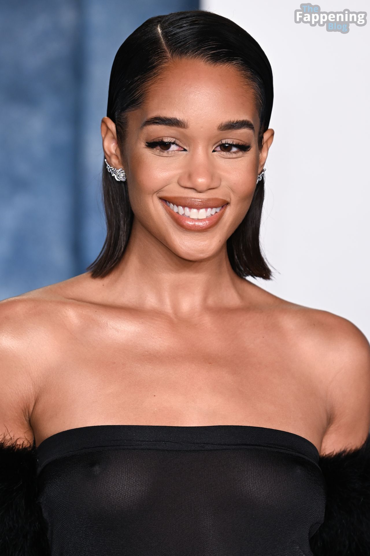 Laura Harrier Flashes Her Nude Tits at the 2023 Vanity Fair Oscar Party (20 Photos)
