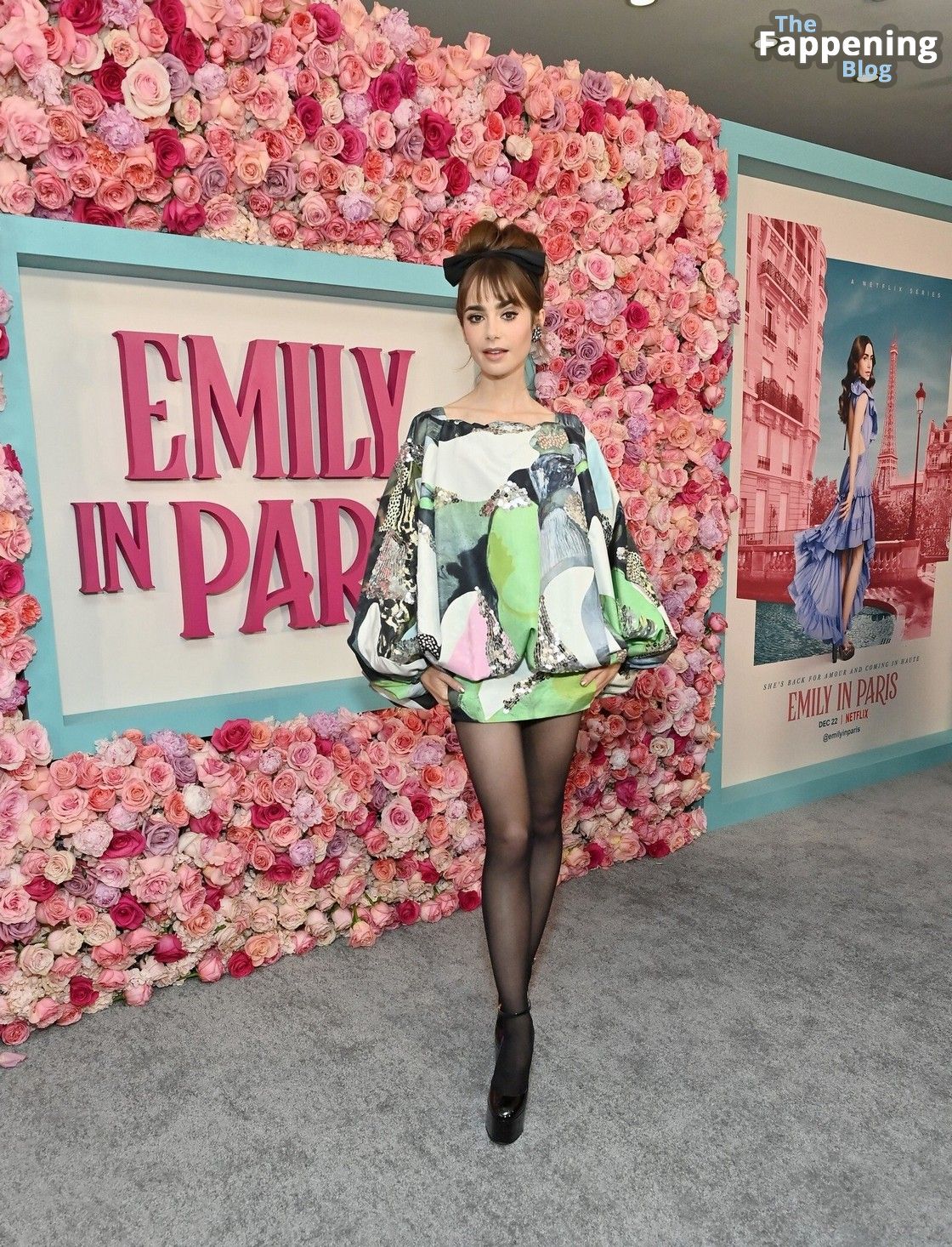 Lily-Collins-Sexy-Legs-In-Tights-TheFappeningBlog-2.jpg