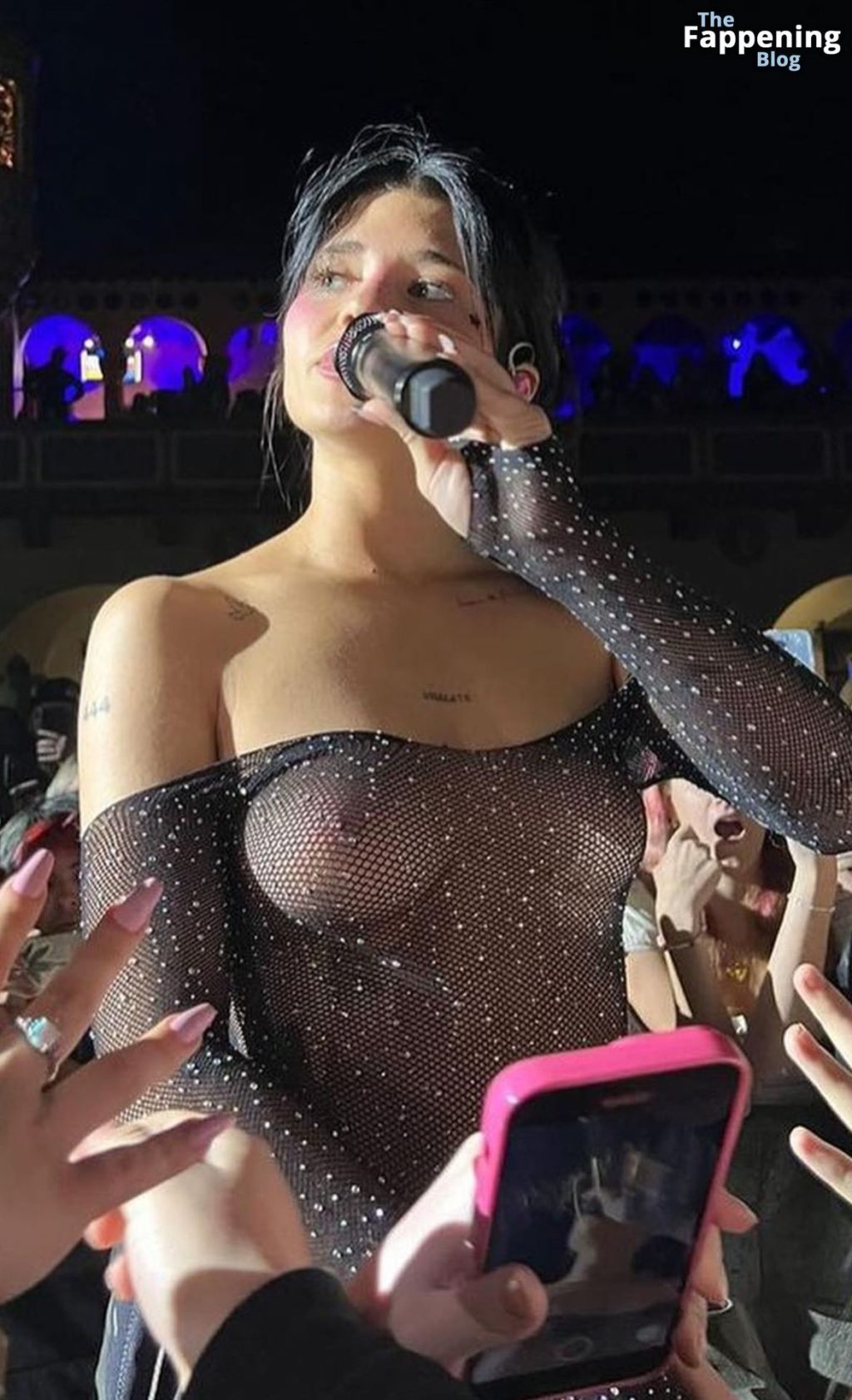 Nessa Barrett Flashes Her Nude Tits At Concerts 13 Photos Thefappening 