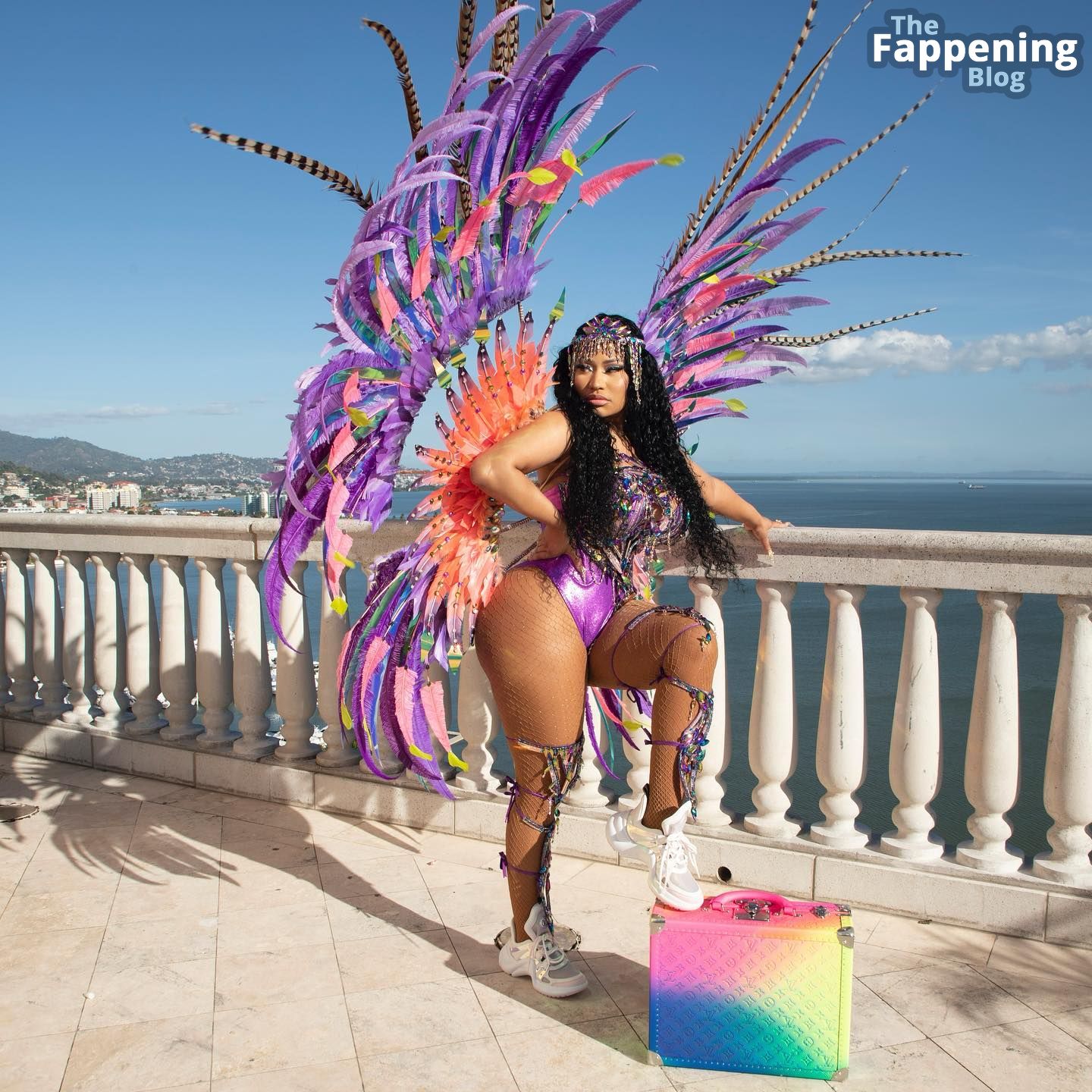 Nicki-Minaj-23-thefappeningblog.com_.jpg