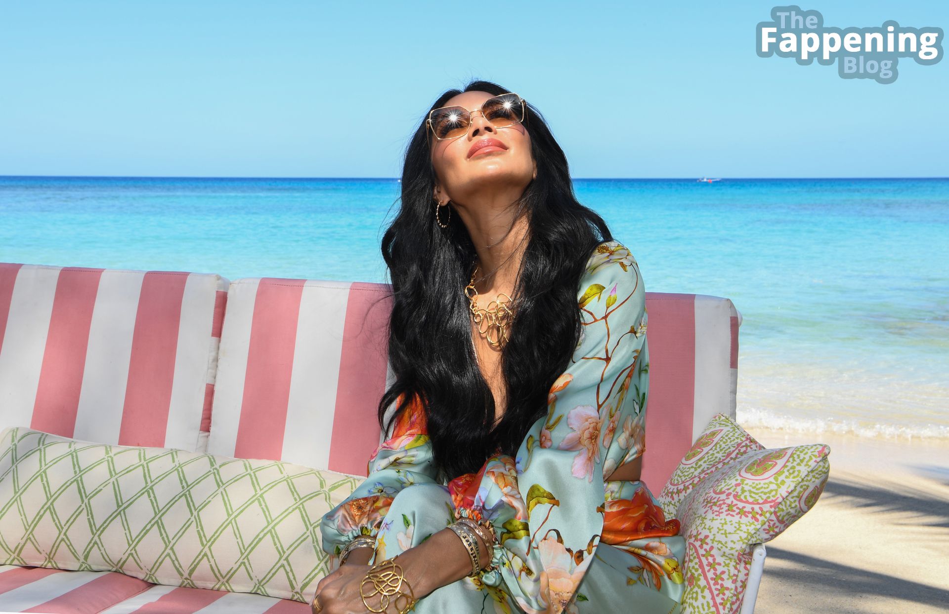 Nicole Scherzinger Displays Her Sexy Legs on the Beach in Barbados (9 Photos)