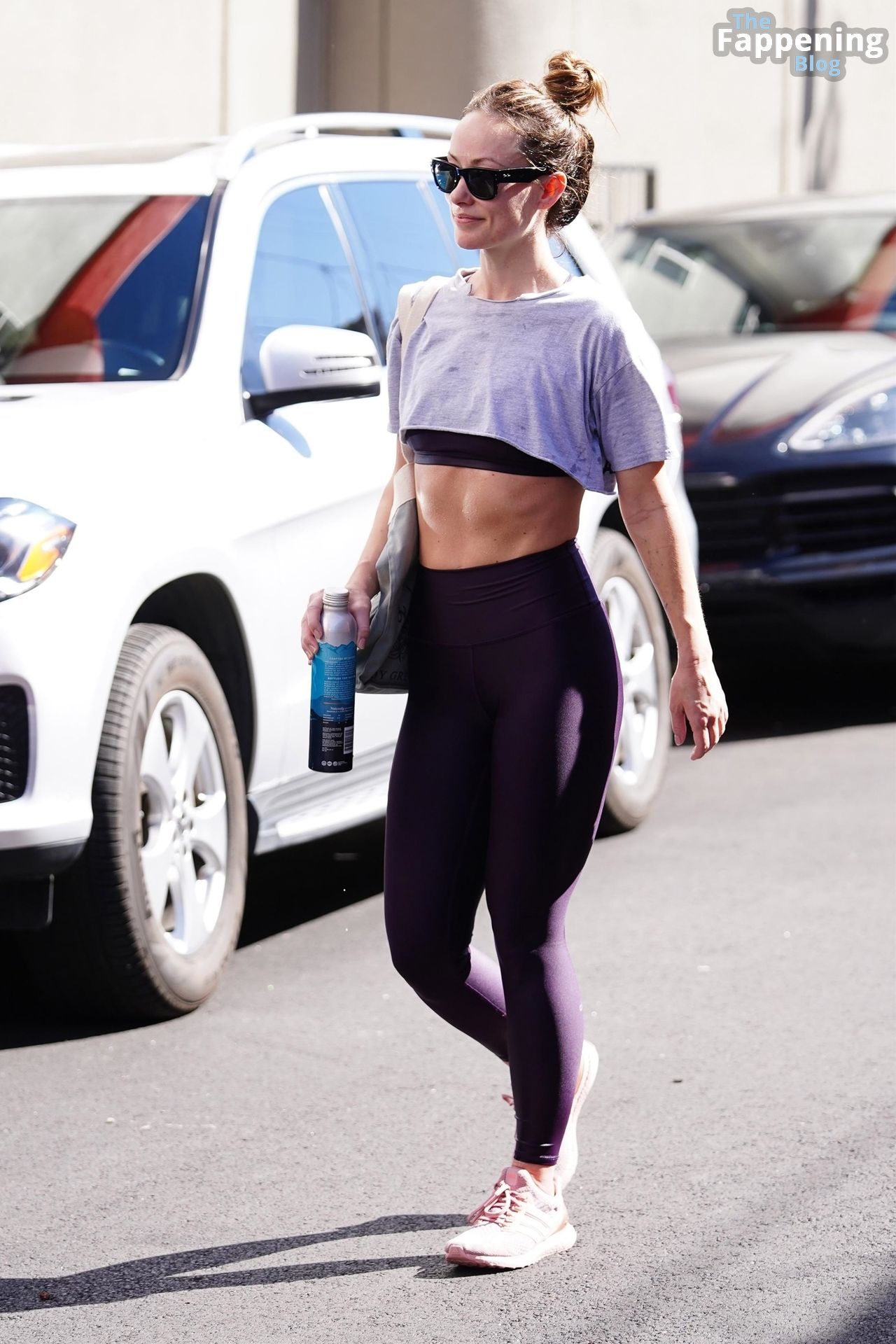 Olivia Wilde Shows Off Her Toned Midriff as She Exits The Gym in LA (120 Photos)