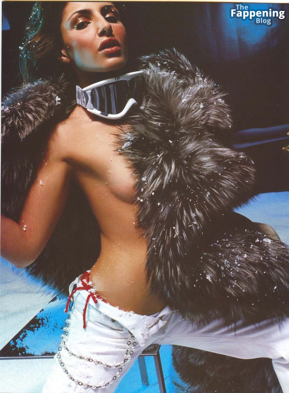 Elena Paparizou Topless &amp; Sexy Collection (33 Photos)