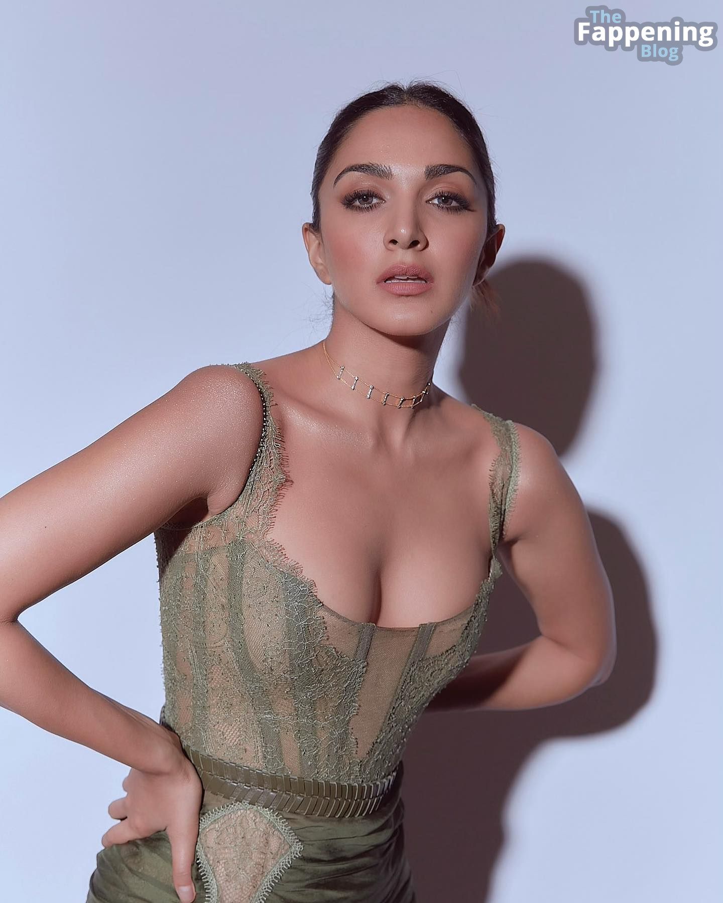 Kiara Advani Topless And Sexy Collection 13 Photos Thefappening 7736