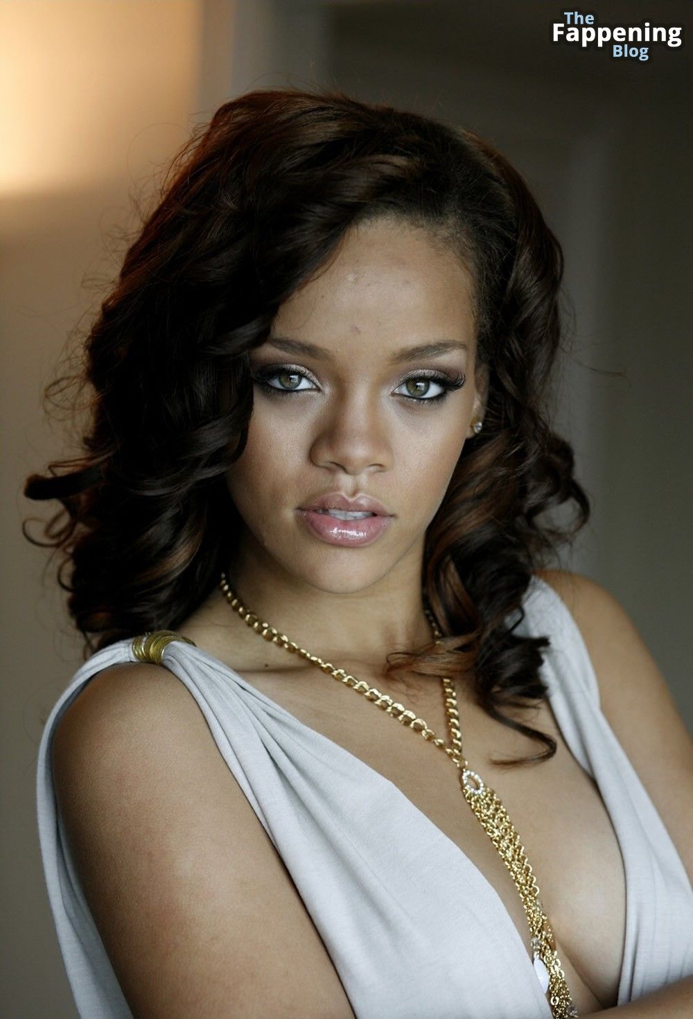 Rihanna Nude &amp; Sexy Collection – Part 7 (150 Photos)