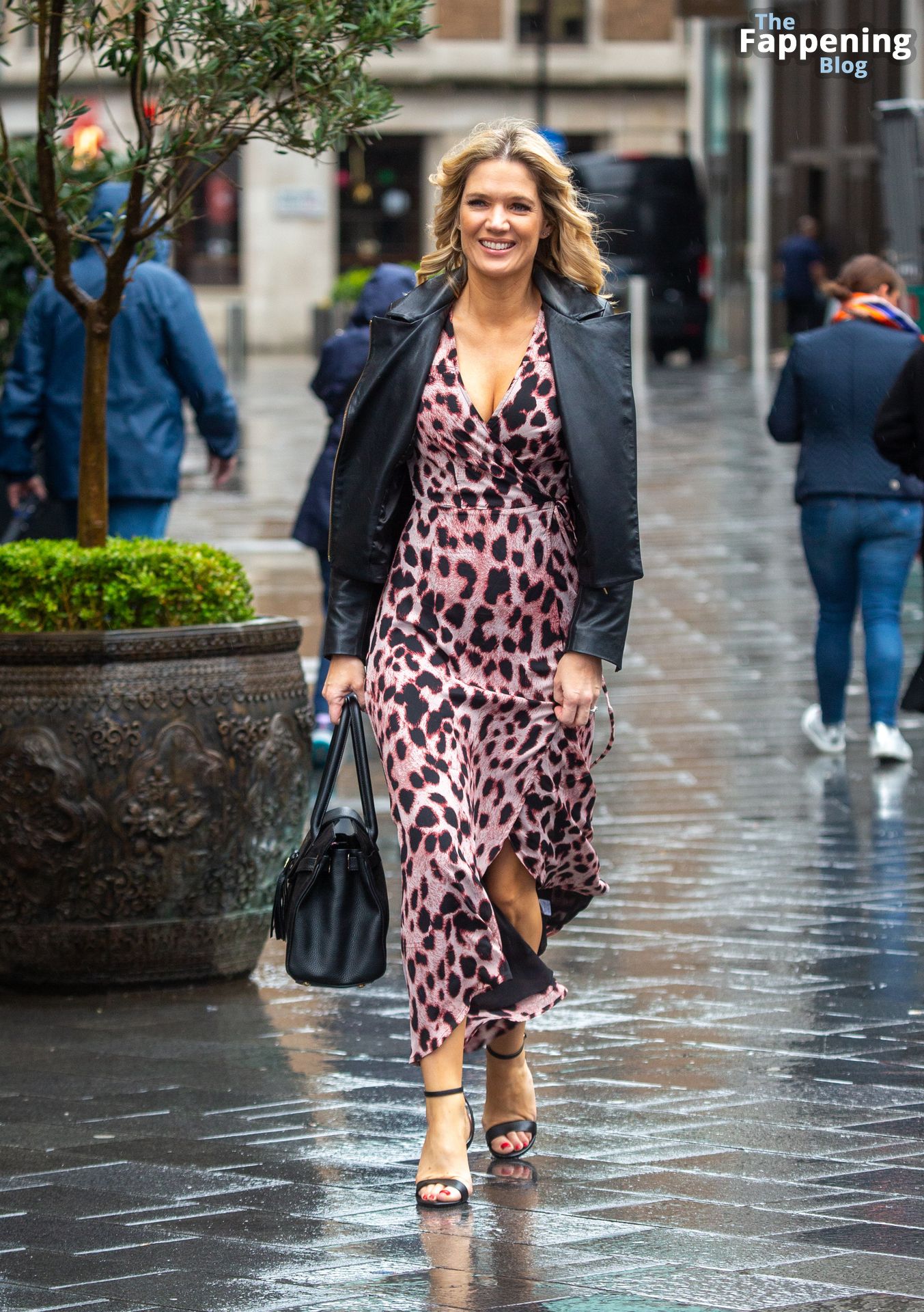 Charlotte Hawkins is Spotted at Global Studios (27 Photos)
