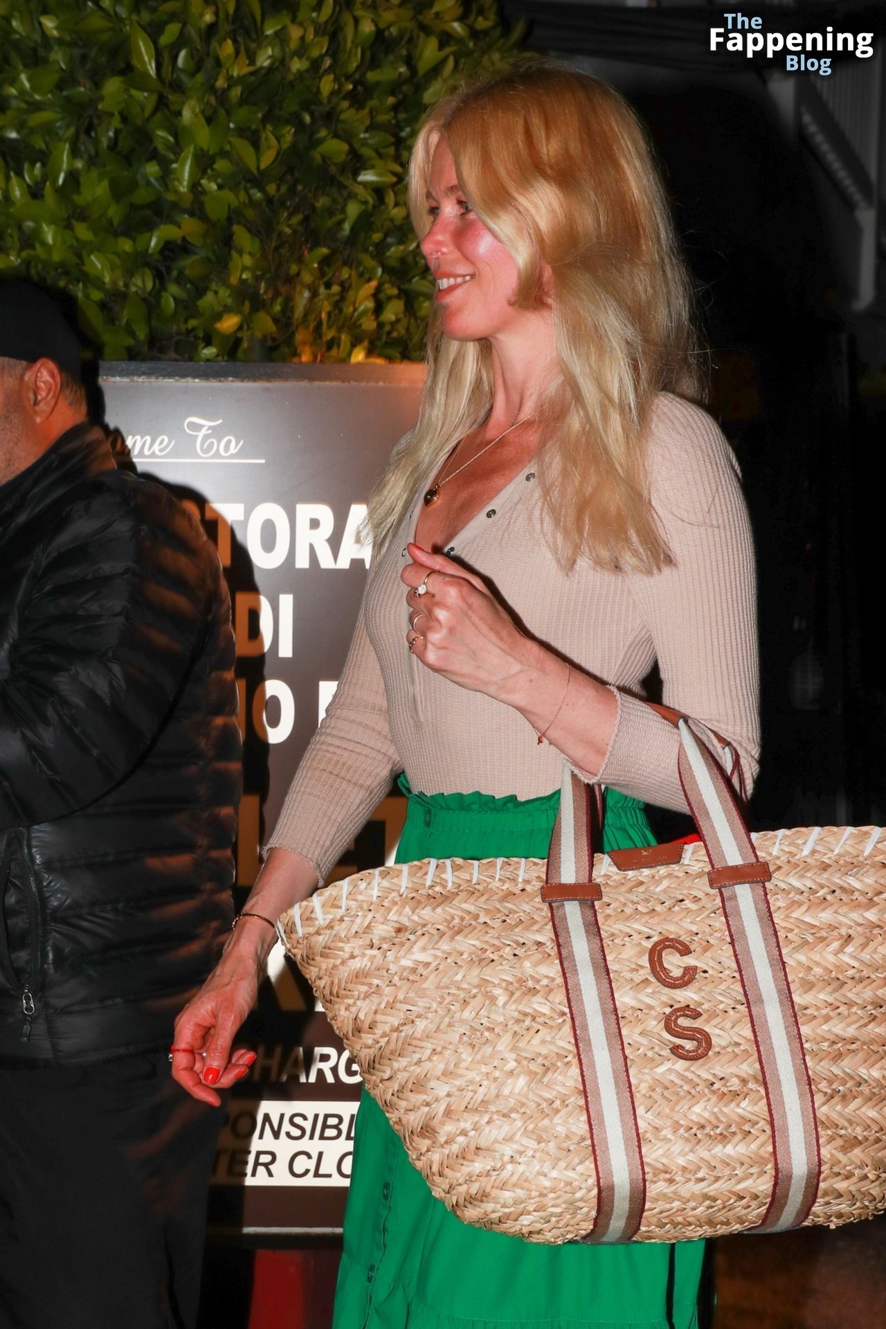 Claudia Schiffer Looks Sexy as She Arrives for Dinner at Giorgio Baldi (24 Photos)