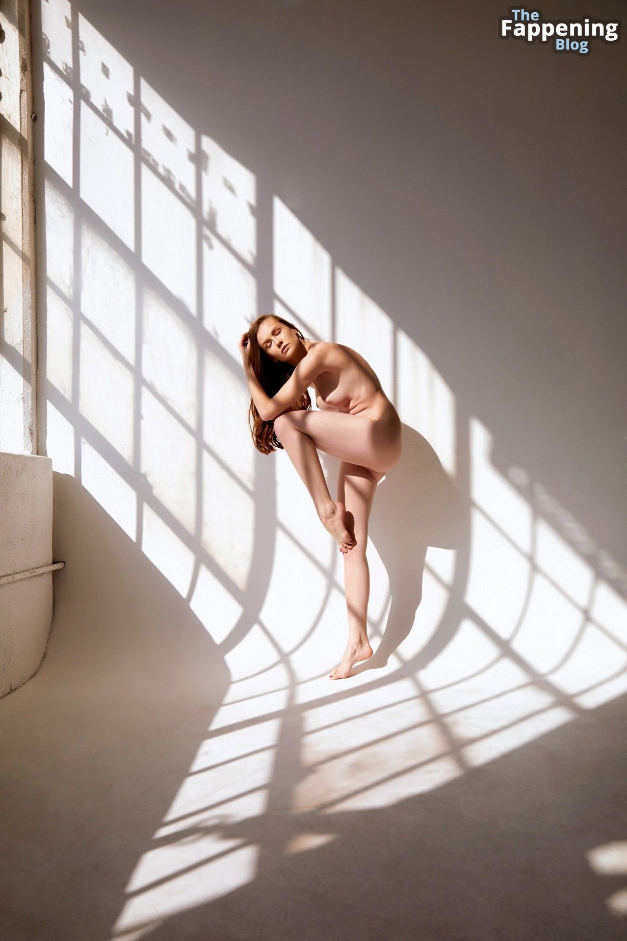 Emily Bloom Nude – Shadow Play (29 Photos)