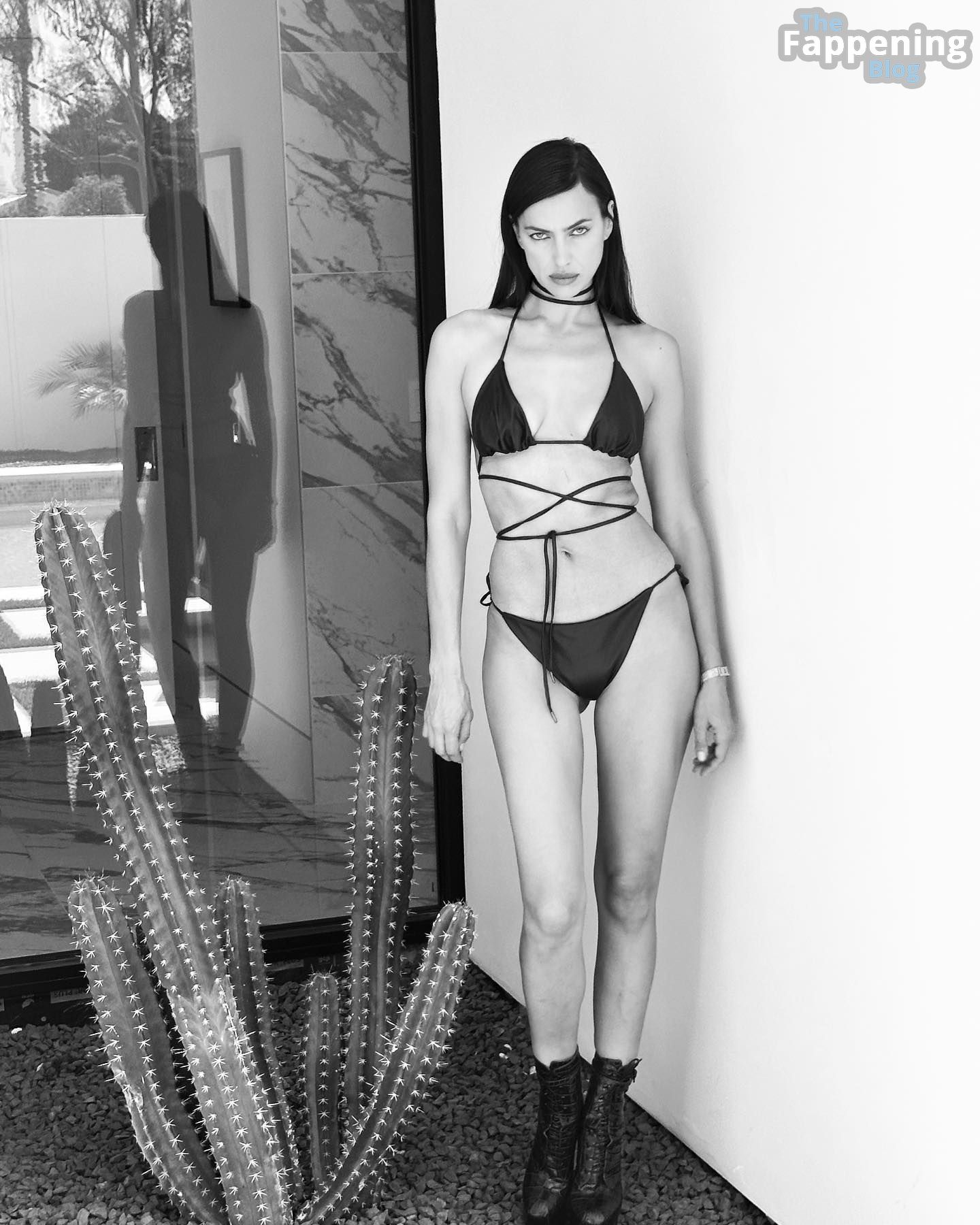 Irina Shayk Shows Off Her Killer Bikini Body (7 Photos)