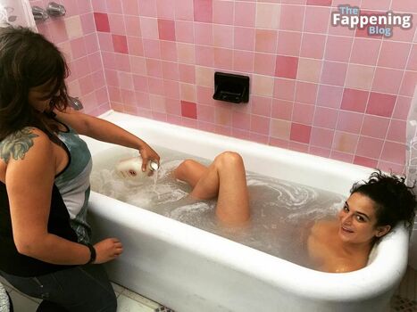 Jenny Slate / jennyslate Nude Leaks Photo 56