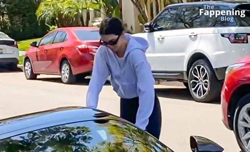 Kendall Jenner Arrives at a Spa in Beverly Hills (36 Photos)