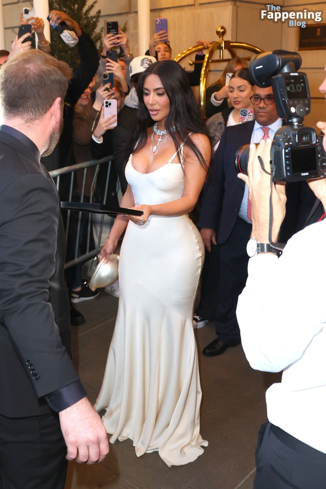 Kim-Kardashian-Sexy-The-Fappening-Blog-15-2.jpg