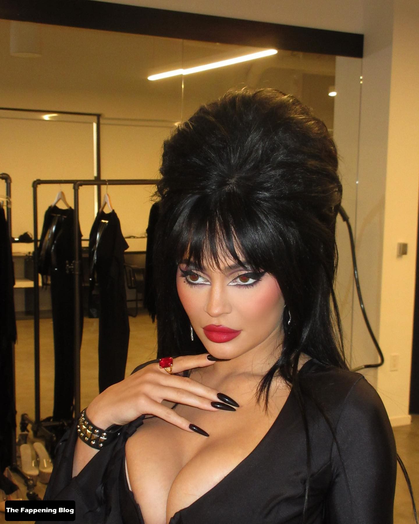 Kylie-Jenner-Big-Cleaage-as-Elvira-thefappeningblog.com_.jpg