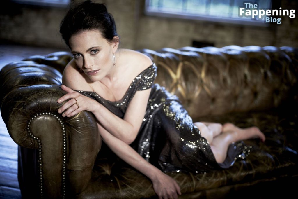 Lara Pulver Nude And Sexy Collection 48 Photos Thefappening 