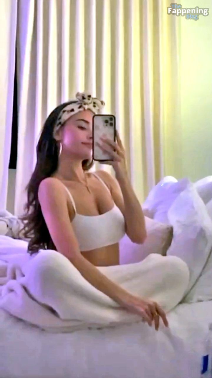Madison Beer Hot (13 Photos)
