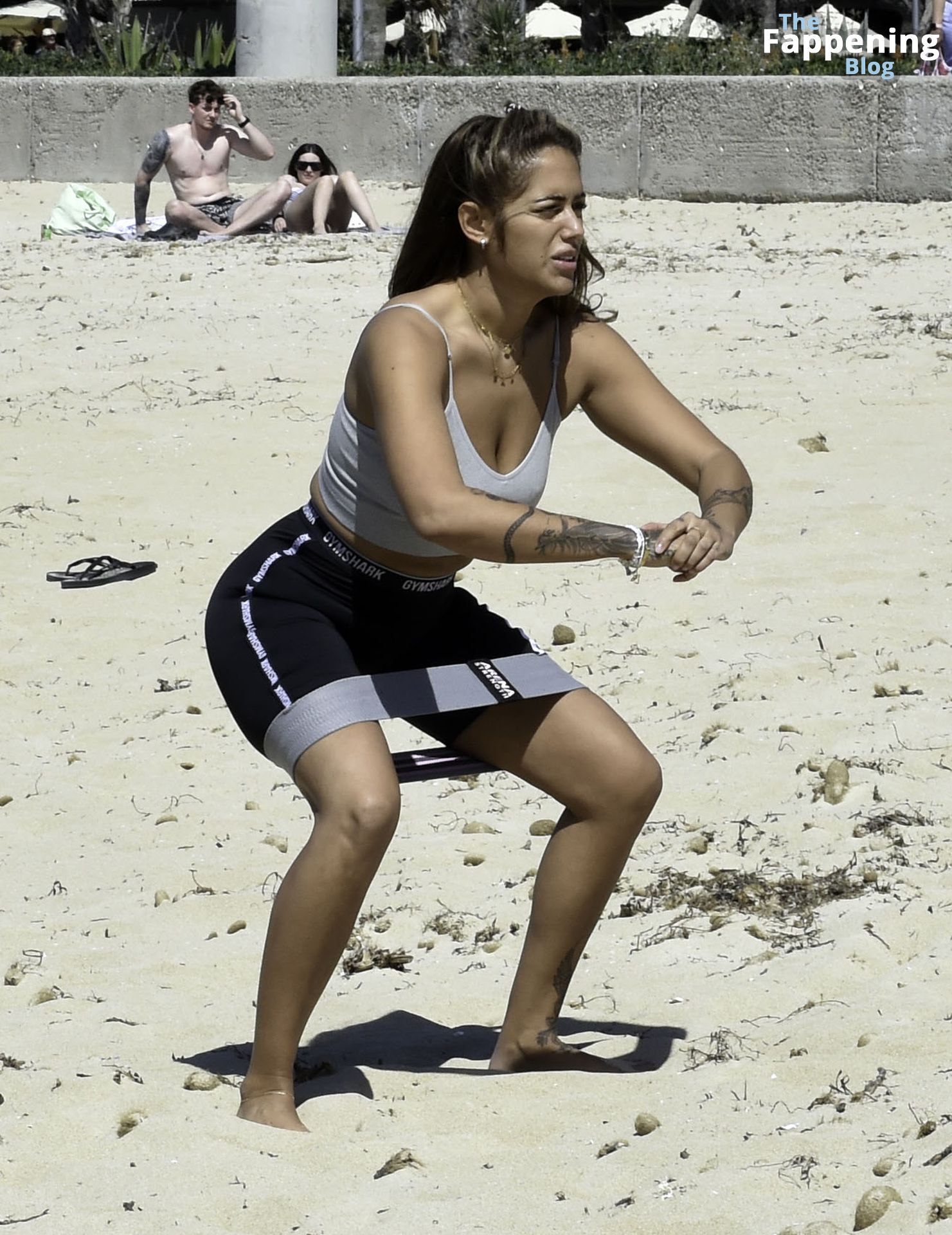 Malin Andersson Shows Off Weight Loss As She Exercises on the Beach with Her PT (28 Photos)