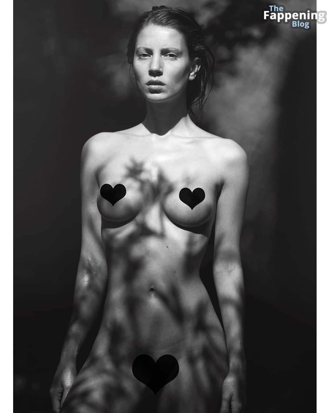 Miluniel Louis Nude &amp; Sexy Collection (38 Photos)