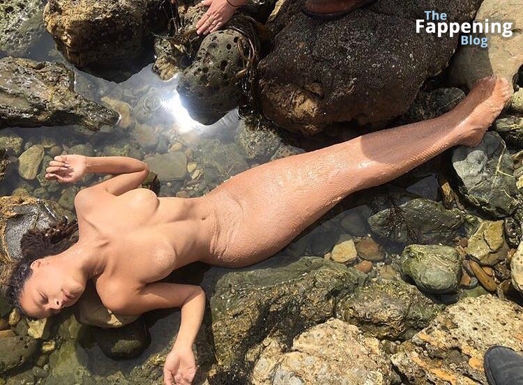 Sasha Lane Nude &amp; Sexy Collection (99 Photos)