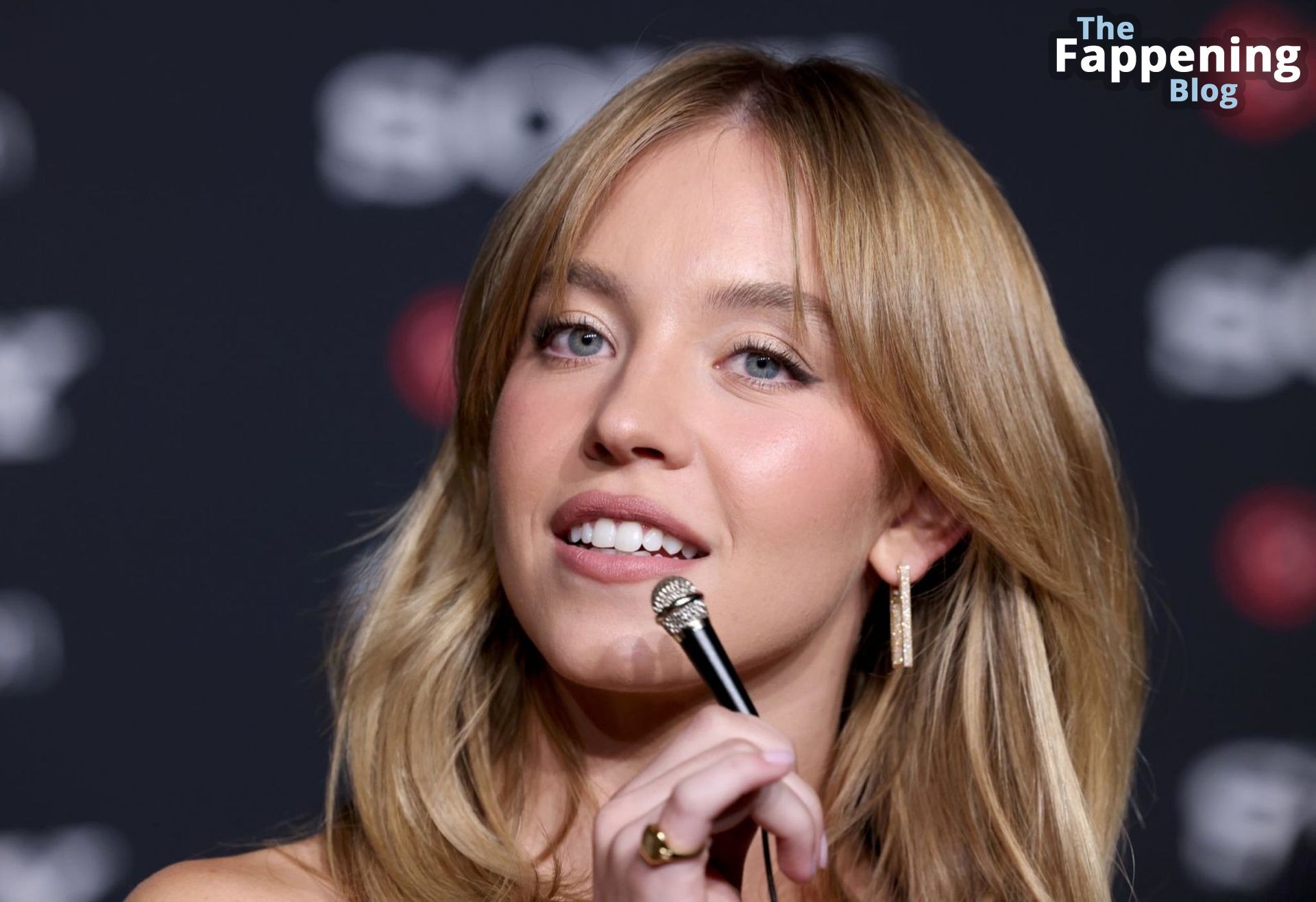 Sydney Sweeney Flaunts Nice Cleavage at the “Anyone But You” Presentation in Las Vegas (37 Photos)