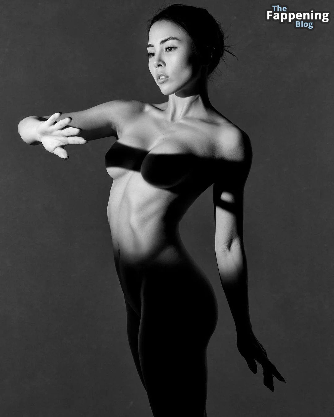 anna-akana-nude-black-white-photo-shoot-4-1-thefappeningblog.com_.jpg