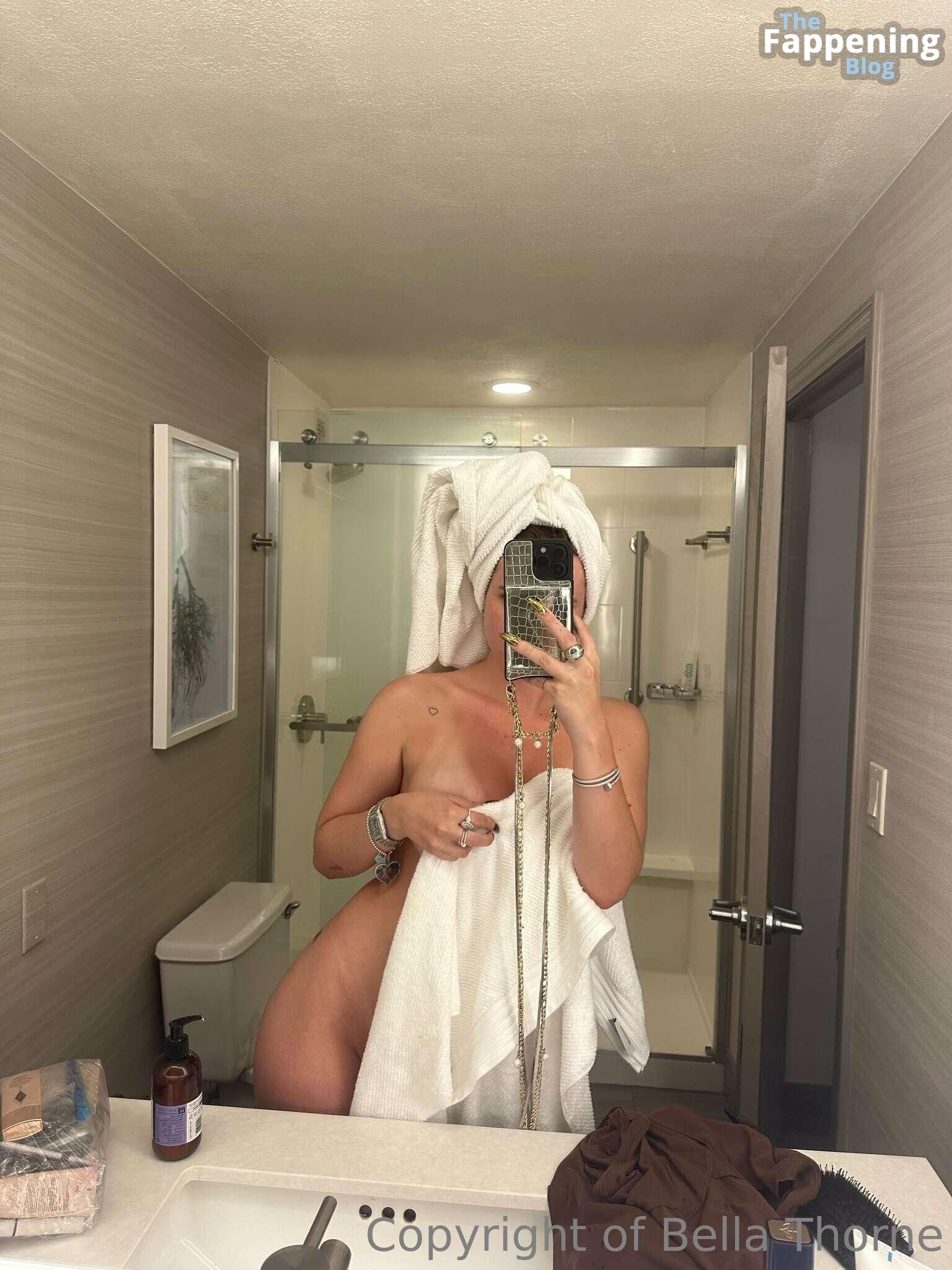 bella-thorne-sultry-nude-towel-mirror-shots-4-thefappeningblog.com_.jpg
