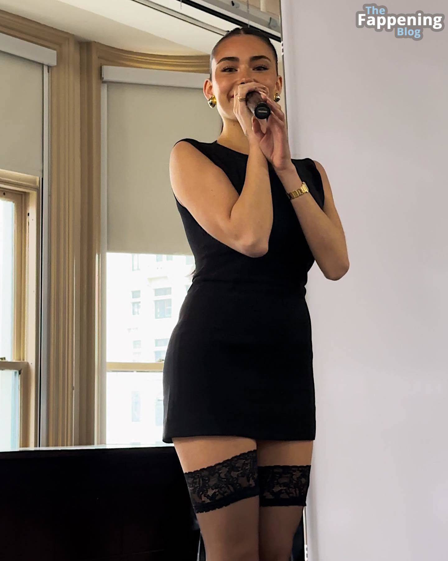 Madison Beer Performs for “The Half of It: A Memoir” in NYC (10 Pics + Video)