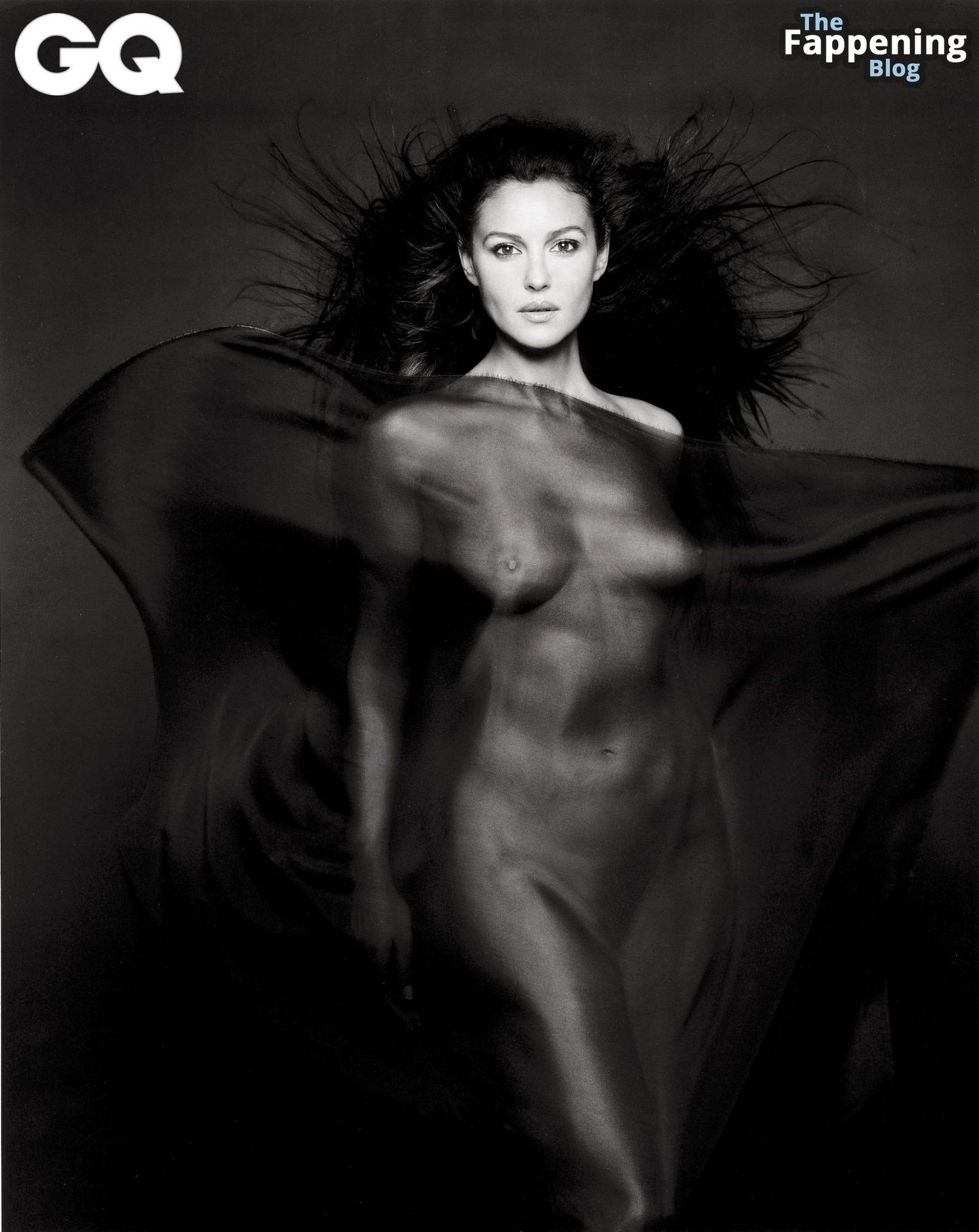 monica-bellucci-topless-photo-shoot-perfect-breasts-5-thefappeningblog.com_.jpg