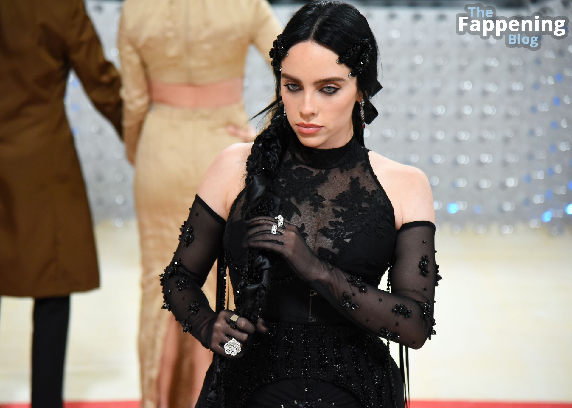 Billie Eilish Shows Off Her Sexy Tatas at the 2023 Costume Institute Benefit Gala in NYC (54 Photos)