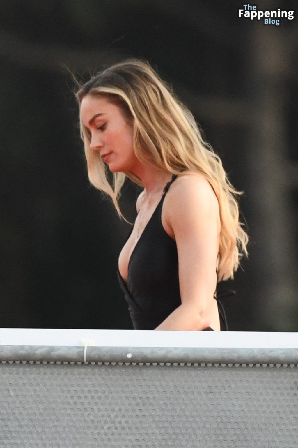 Brie Larson Flaunts Nice Cleavage In A Black Dress At The “fast X