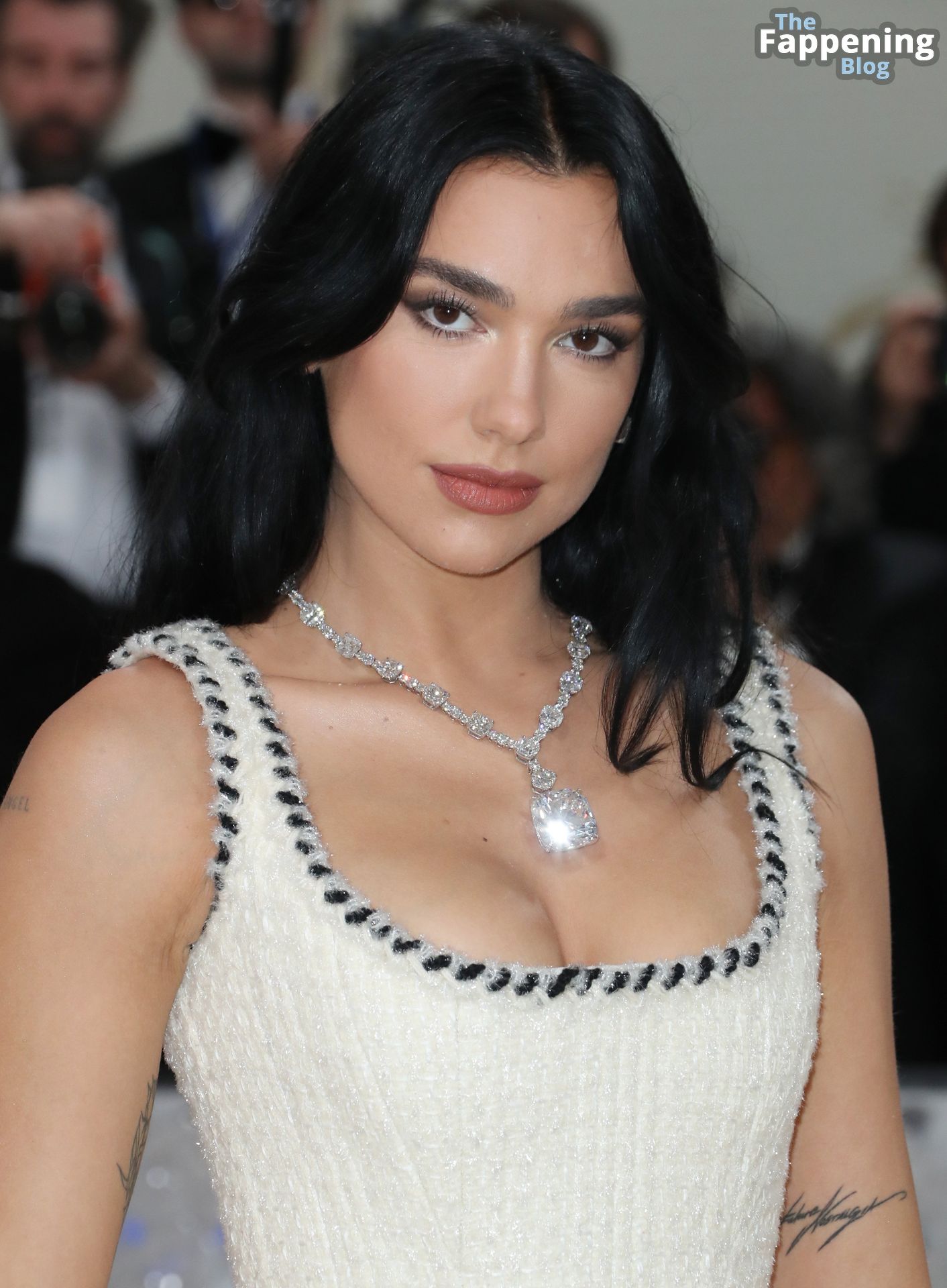 Dua Lipa Shows Off Her Cleavage In A Corset Dress At The Met Gala