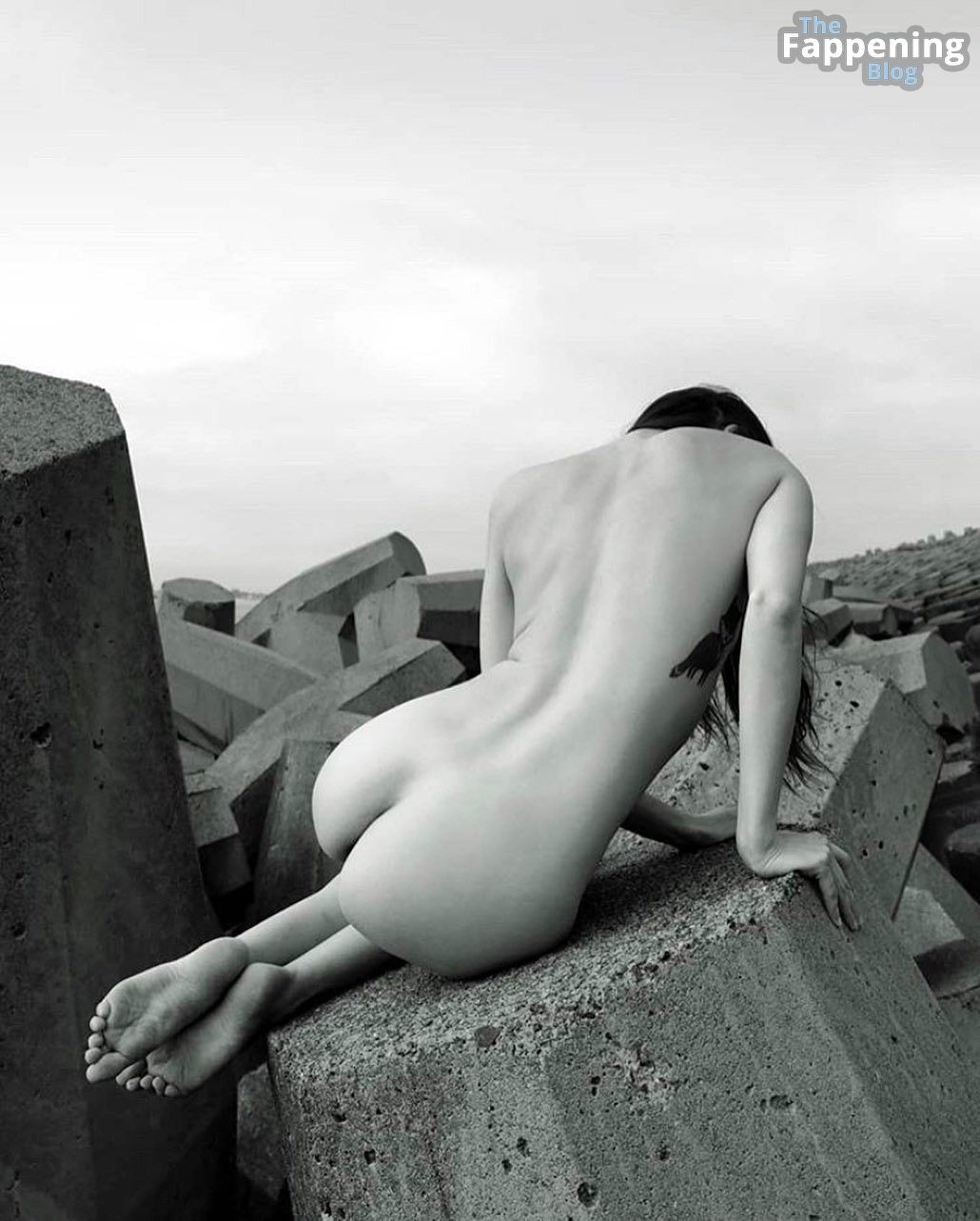 Elilith Noir Nude Nude &amp; Sexy – Feeling Free (31 Photos)