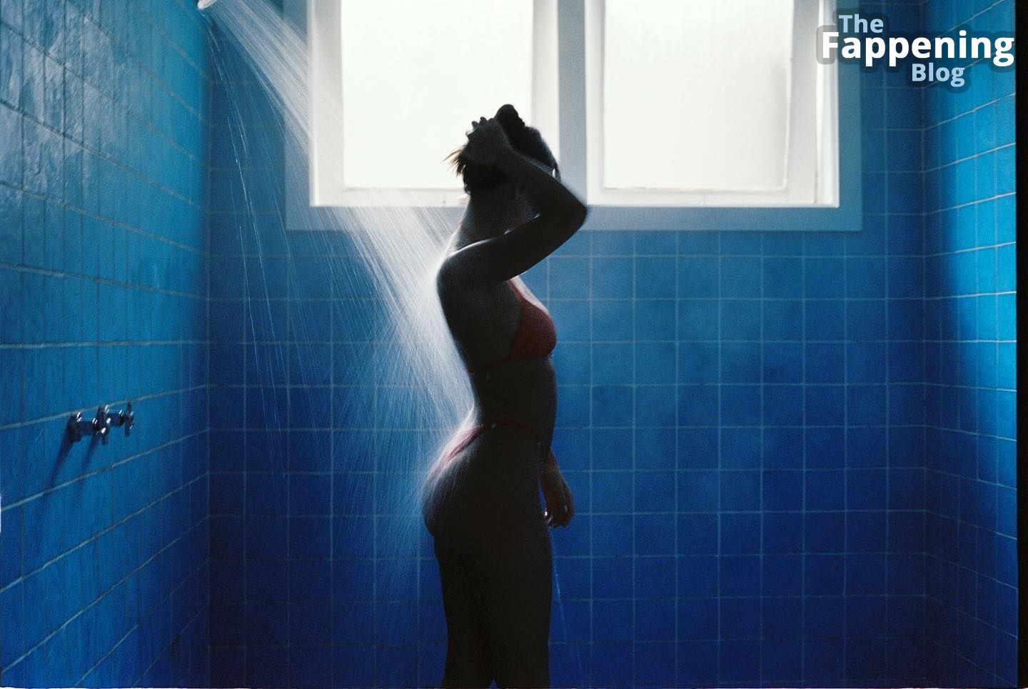 Emily Ratajkowski Looks Sexy in the Shower (10 Photos + Video)