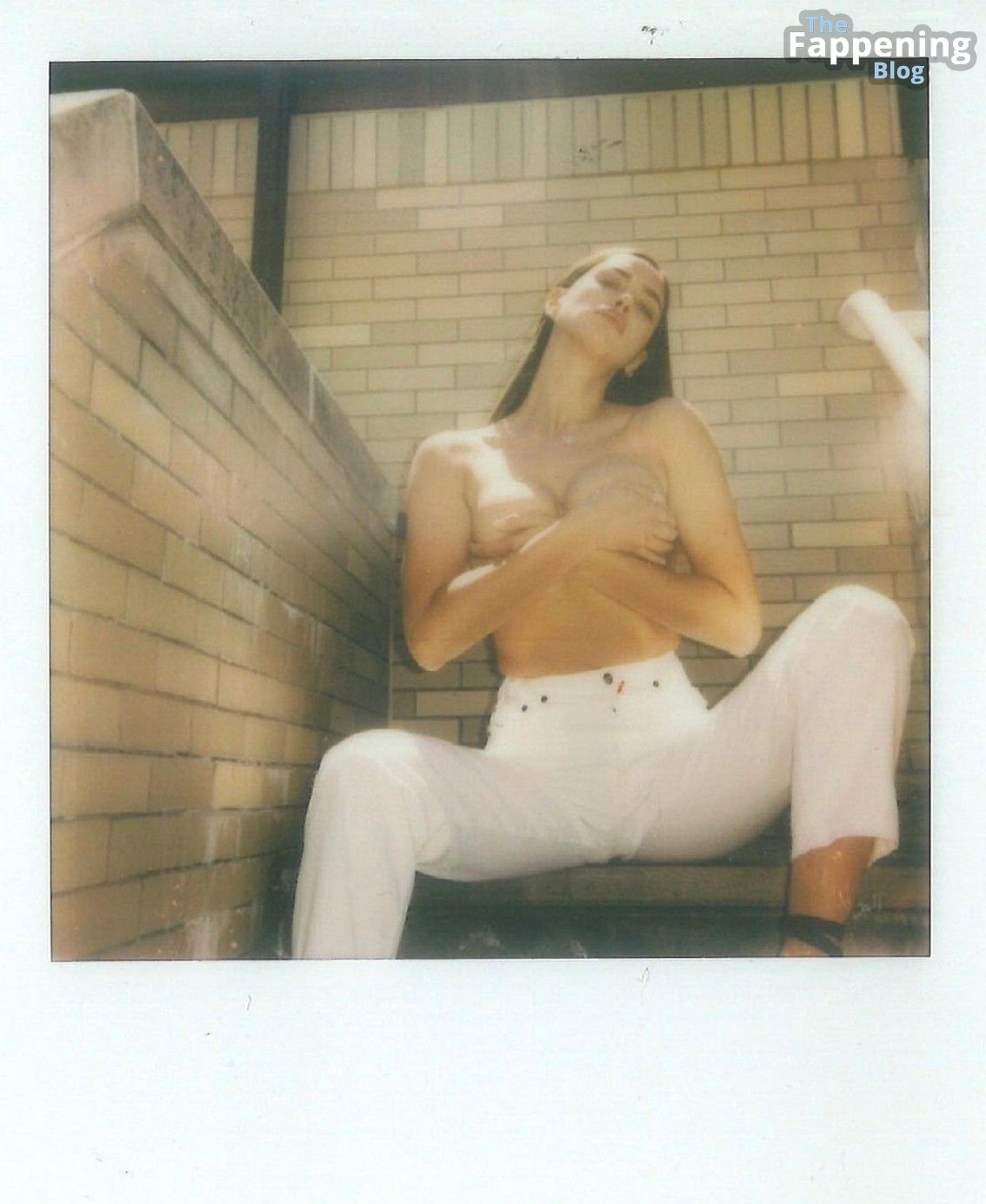 Irina Shayk Topless &amp; Sexy (9 Photos)