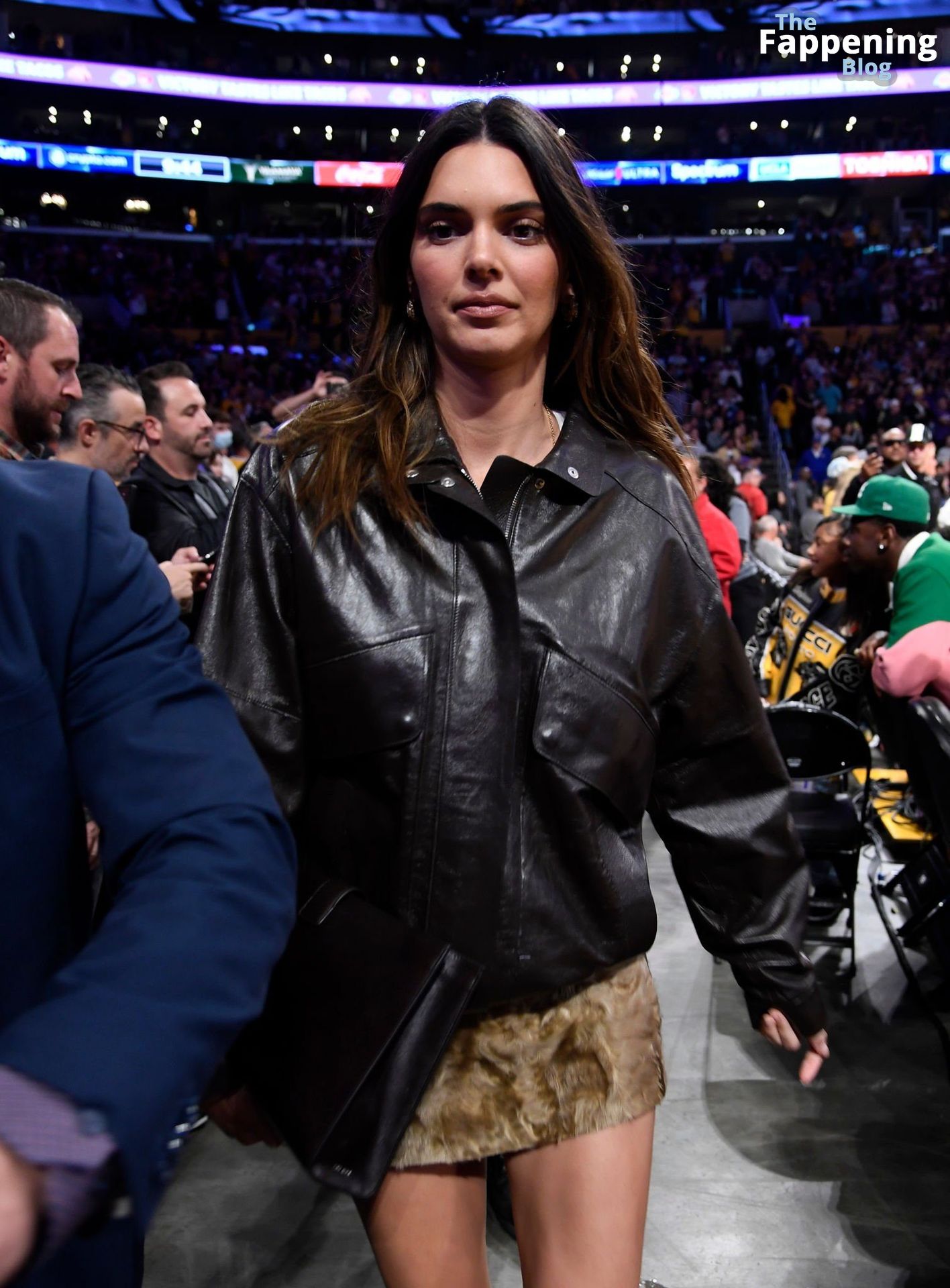 Kendall Jenner Displays Her Sexy Legs at the Lakers Vs. Warriors Game in LA (34 Photos)