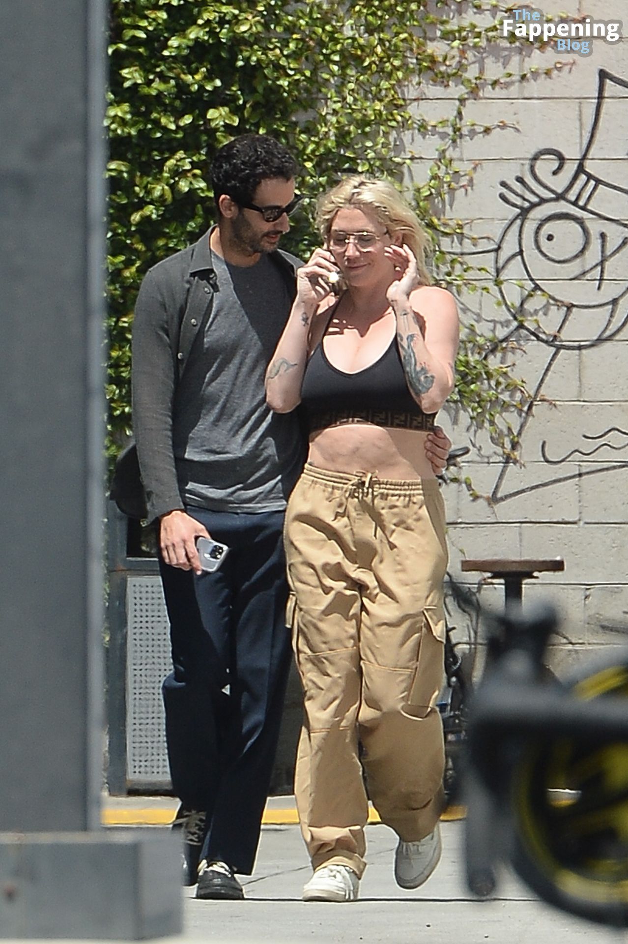 Kesha Shares a Kiss with Her Boyfriend Riccardo Maddalosso in LA (33 Photos)