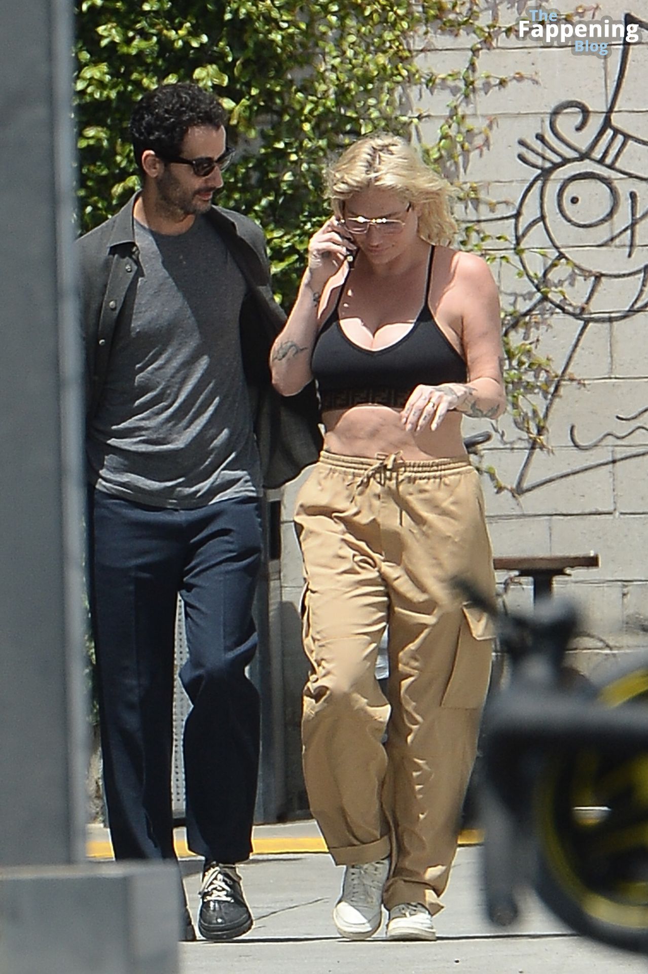 Kesha Shares a Kiss with Her Boyfriend Riccardo Maddalosso in LA (33 Photos)
