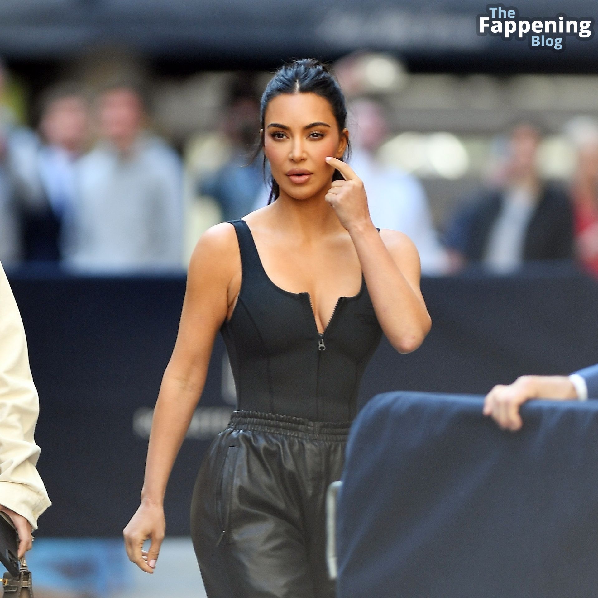 Kim-Kardashian-Sexy-The-Fappening-Blog-33-1.jpg