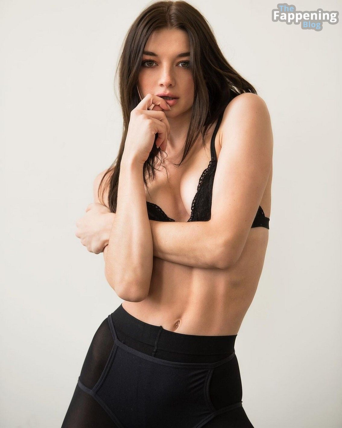 Monica Ollander Sexy &amp; Topless (33 Photos)