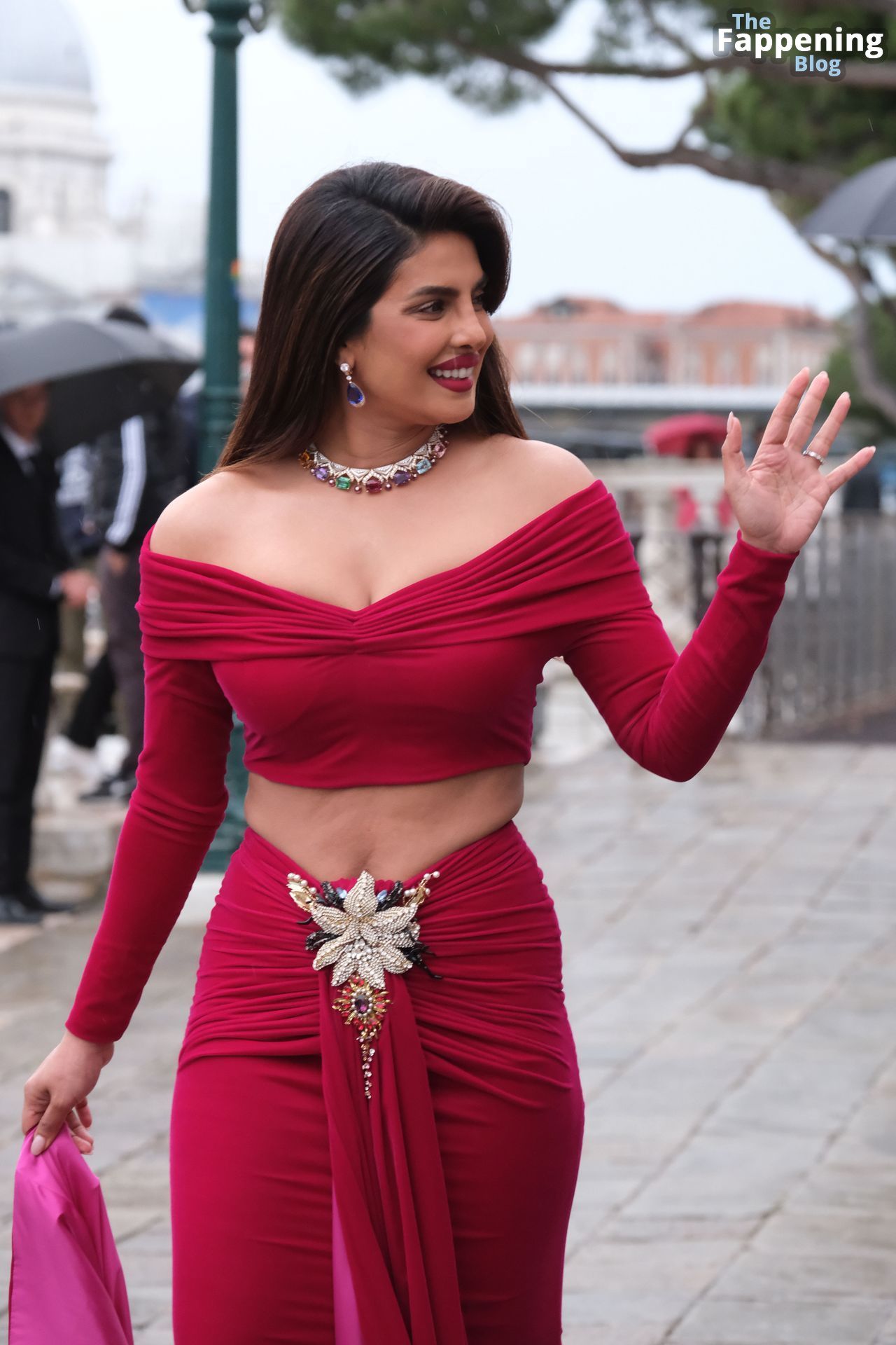 Priyanka Chopra Showcases Her Sexy Figure at the Bulgari’s Party in Venice (45 Photos)