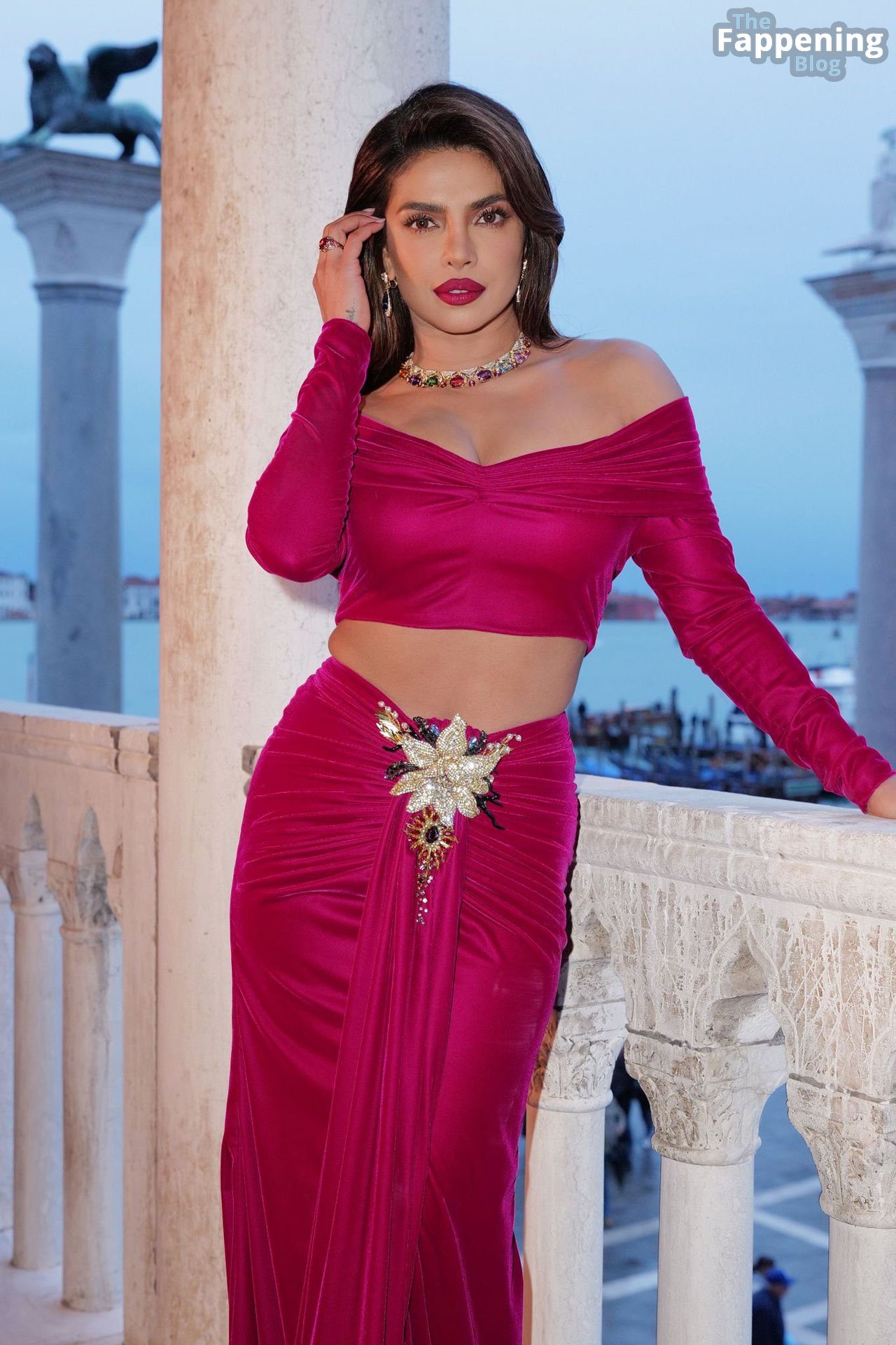 Priyanka Chopra Showcases Her Sexy Figure at the Bulgari’s Party in Venice (45 Photos)