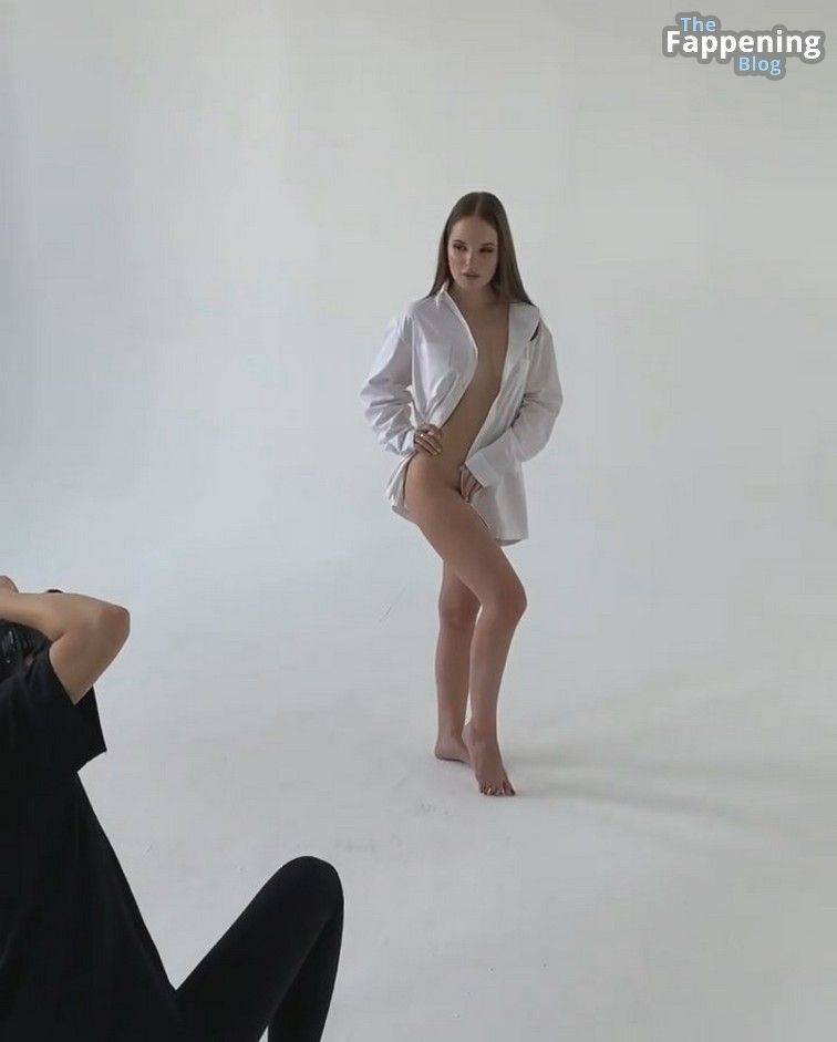 Sasha Spilberg Nude &amp; Sexy Collection (78 Photos)