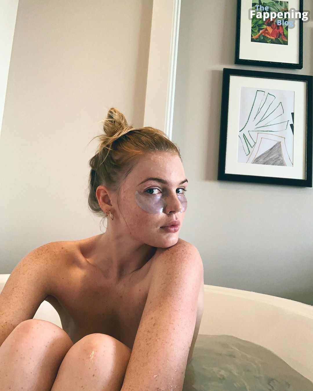 Savannah Smith (Model) Nude Sexy 33